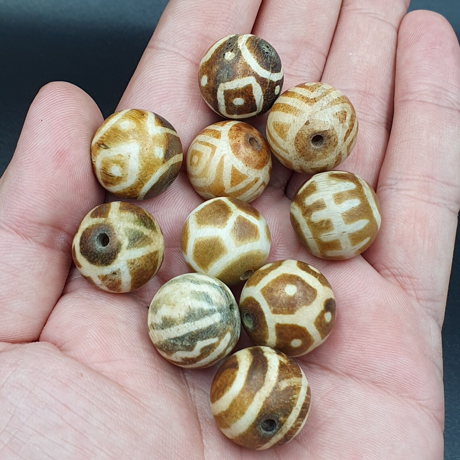 Vintage Pumtek Bead Lot 10 Beads 18-19mm Lot#271