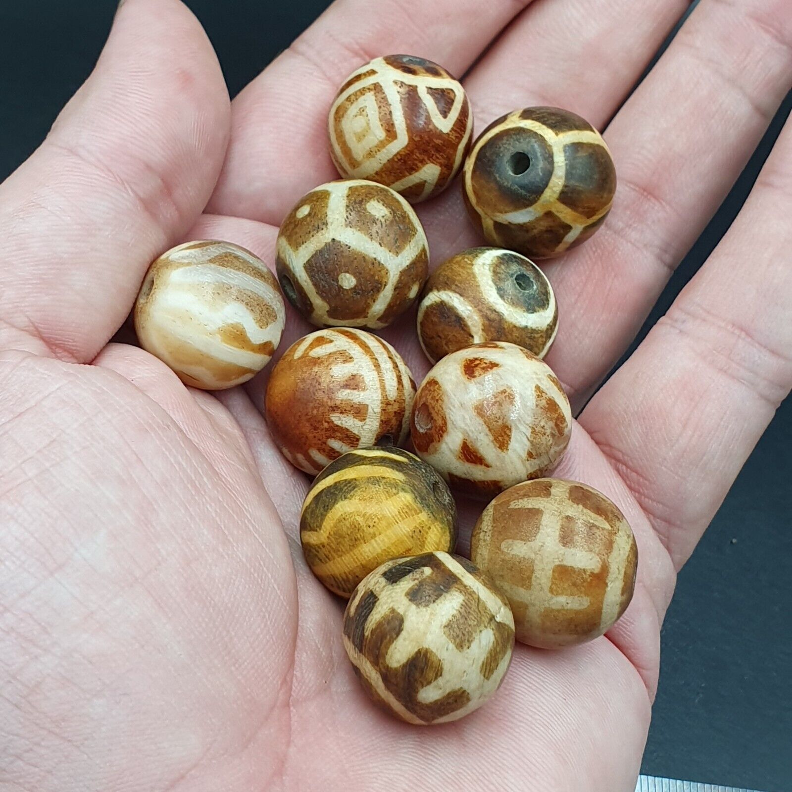 Vintage Pumtek Bead Lot 10 Beads 18-19mm Lot#272