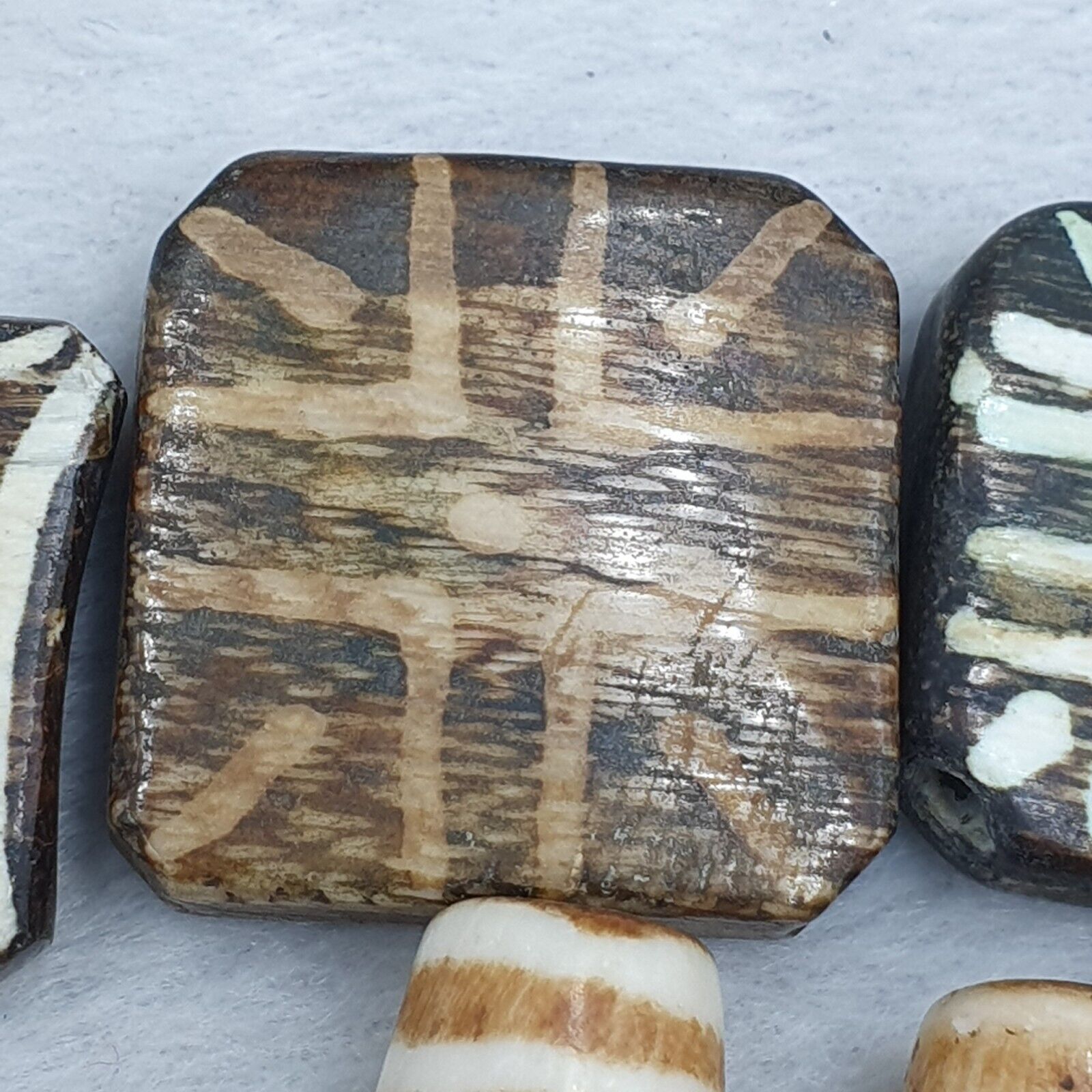 very rare Asian Burmese Pumtek trade Beads lot