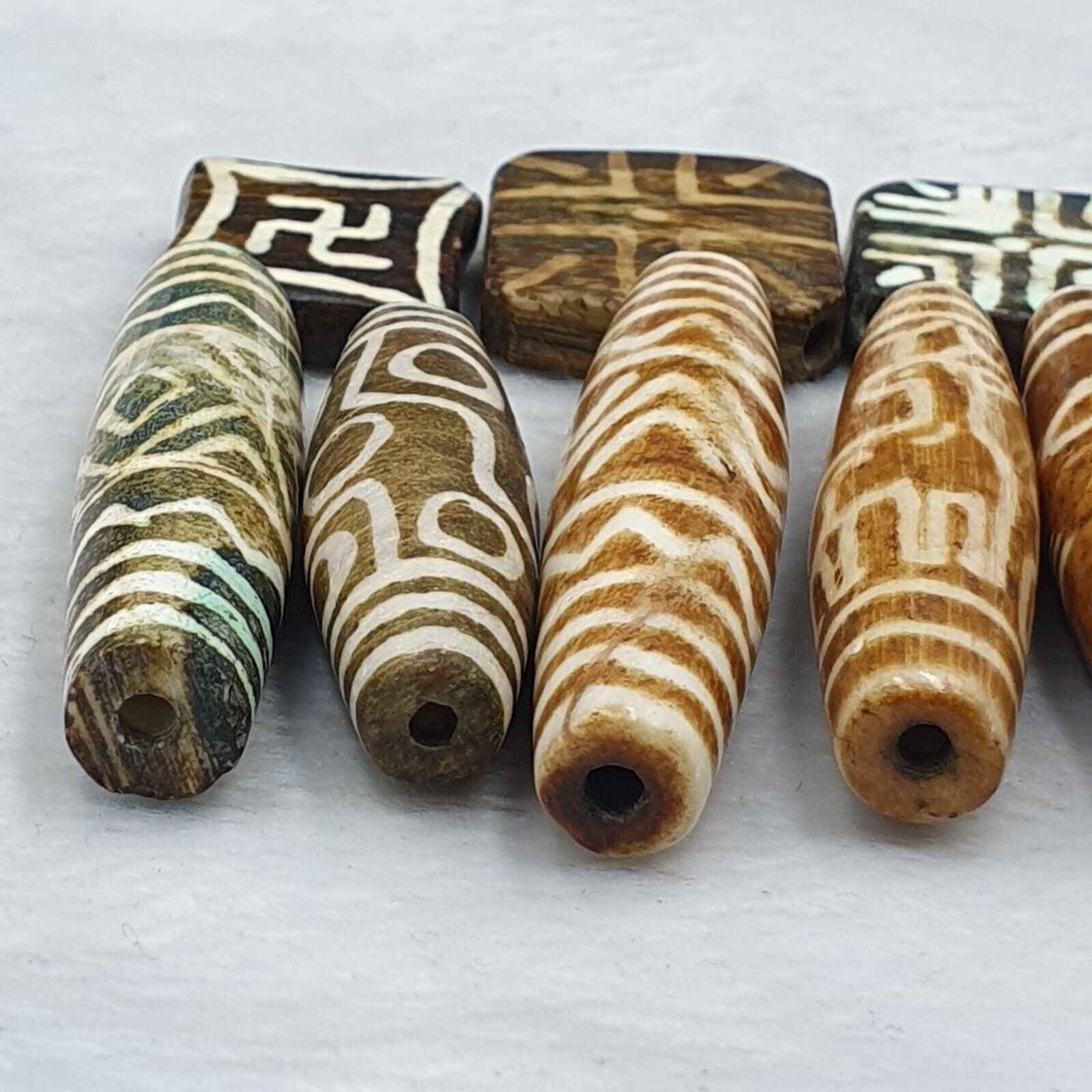 very rare Asian Burmese Pumtek trade Beads lot