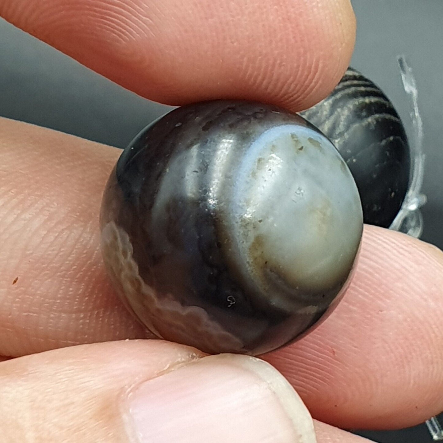 7 antike antike INDO-tibetische Himalaya-Achat-Augenperlen, Suleimani-Achat, 18–20 mm