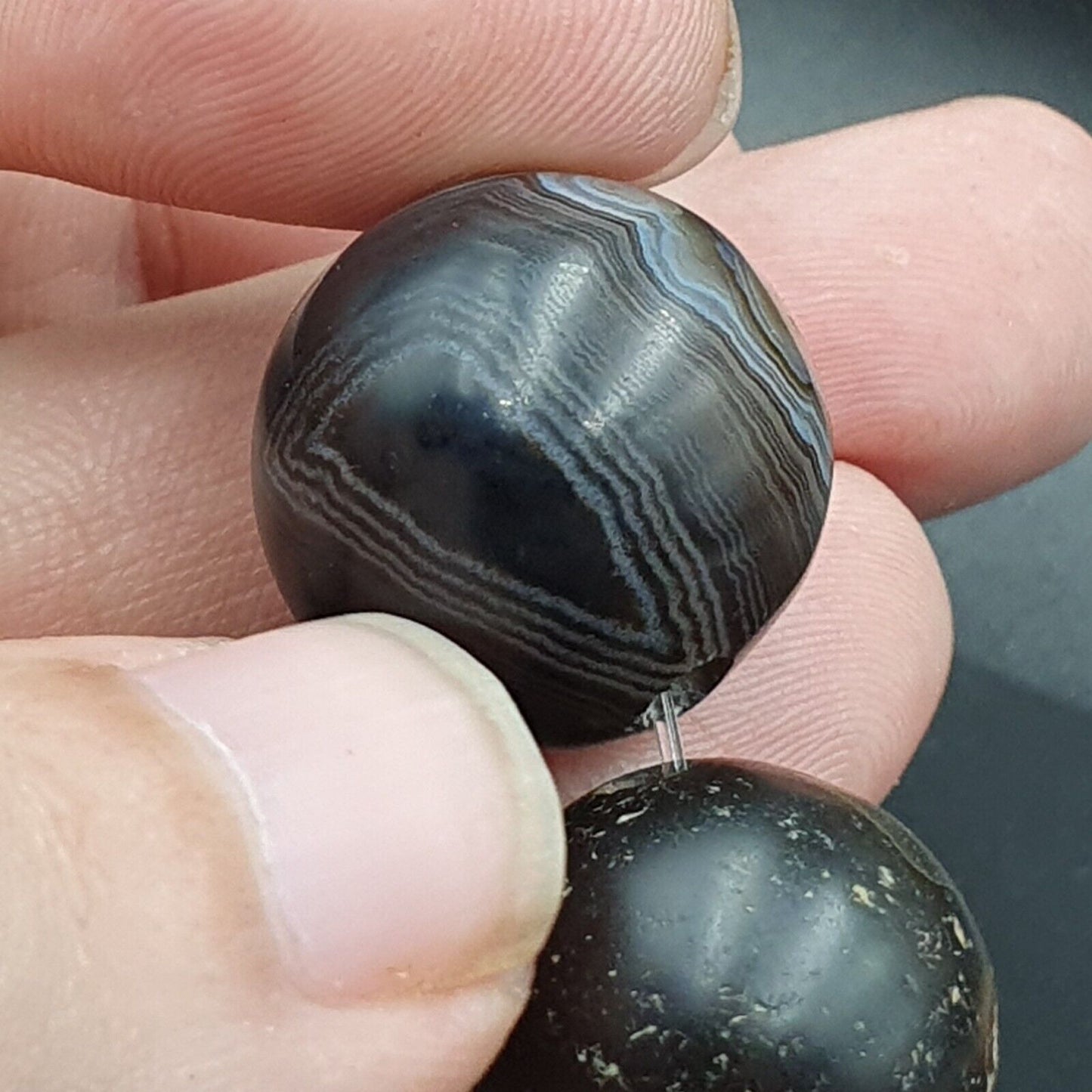 7 antike antike INDO-tibetische Himalaya-Achat-Augenperlen, Suleimani-Achat, 18–20 mm
