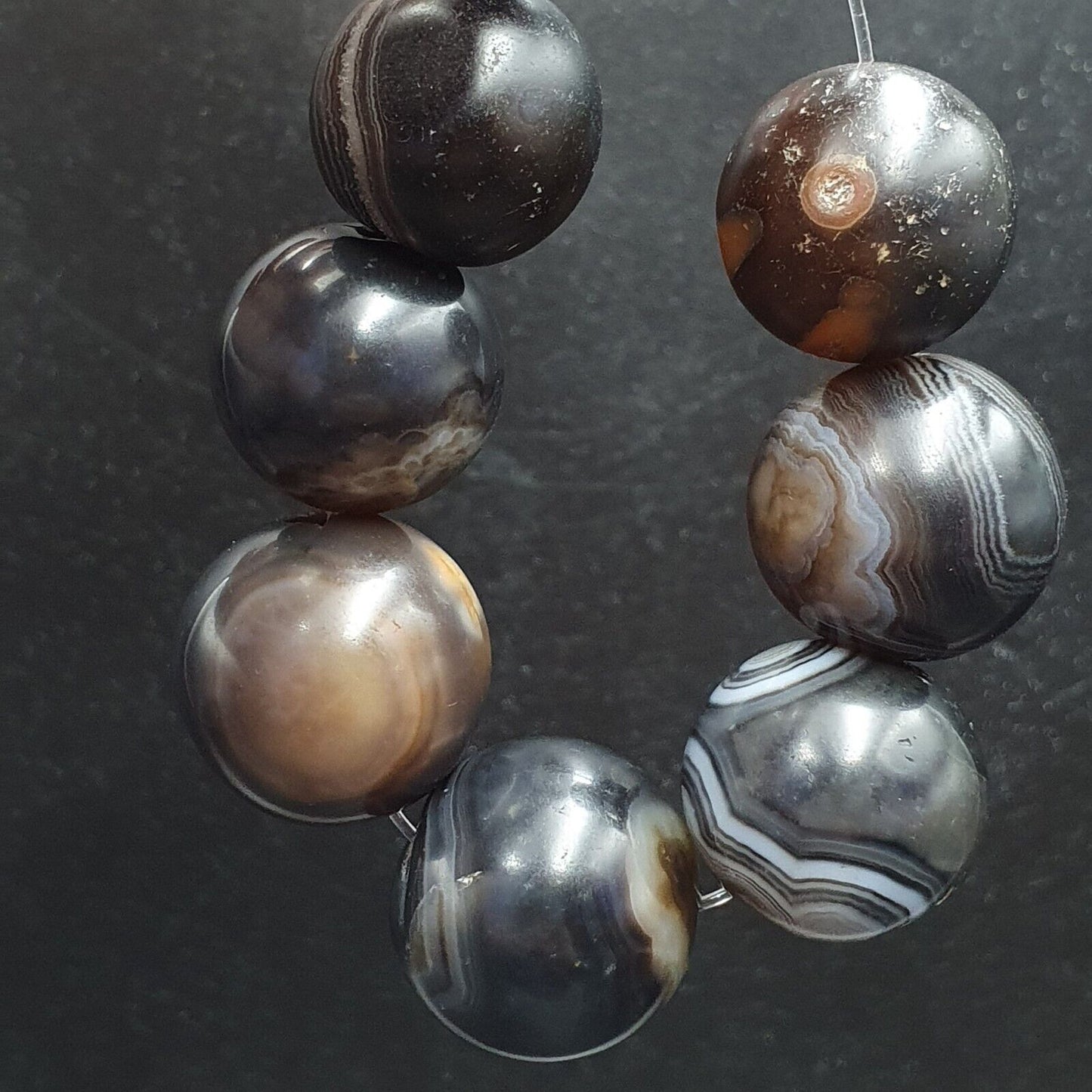 7 antike antike INDO-tibetische Himalaya-Achat-Augenperlen, Suleimani-Achat, 18–20 mm
