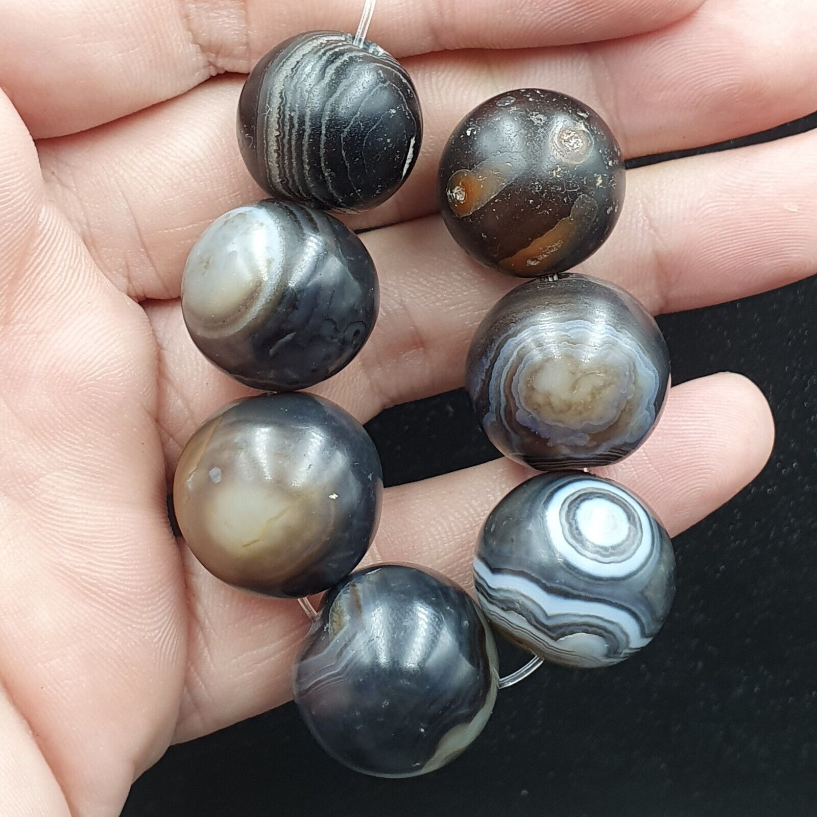 7 Antique Ancient INDO Tibetan Himalaya Agate Eye Bead Suleimani Agate 18-20mm