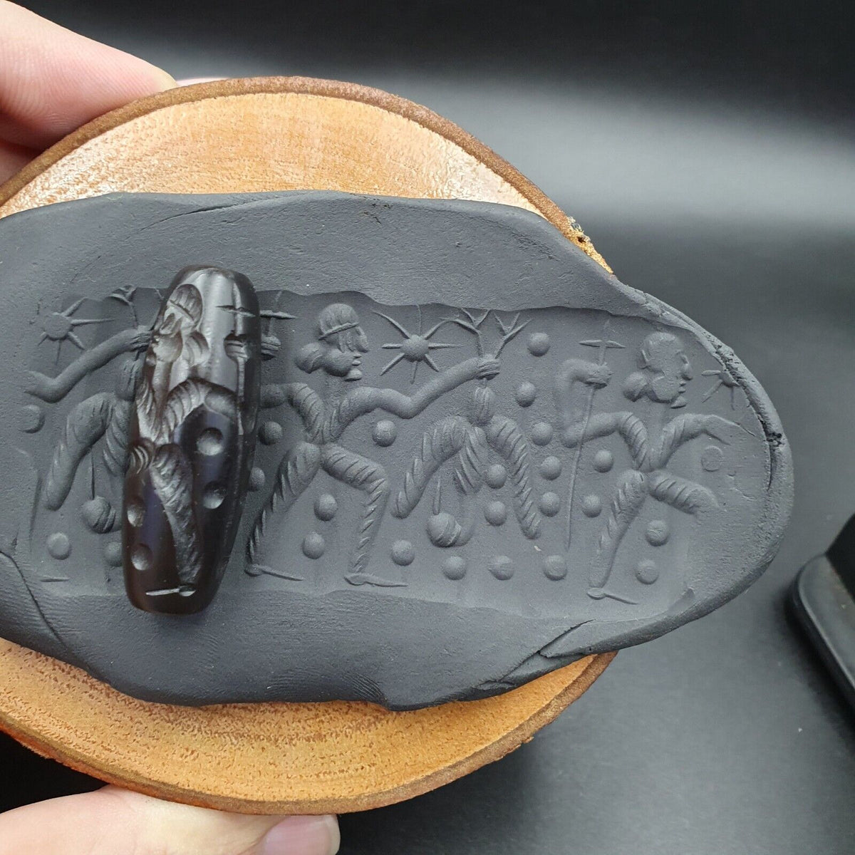 Indo Tibetan Carving Agate Eye stone Bead Amulet Hunter Hunted Bird #102112