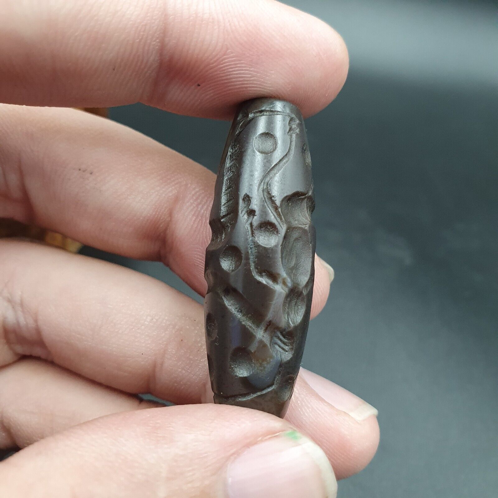 Indo Tibetan Carving Agate Eye stone Bead Amulet Hunting prey  #10215