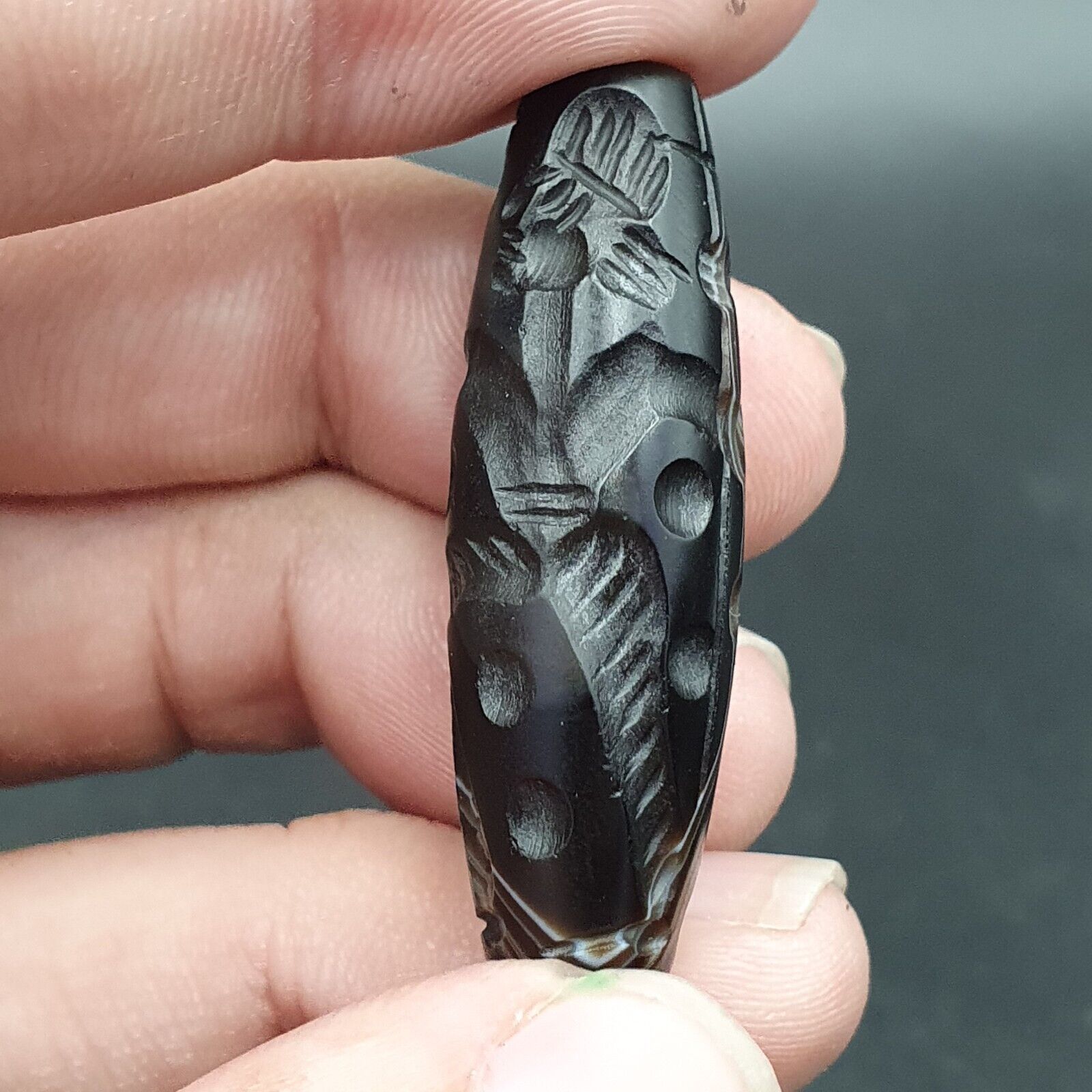 Indo Tibetan Carving Agate Eye stone Bead Amulet Hunter Hunted Animal #10213