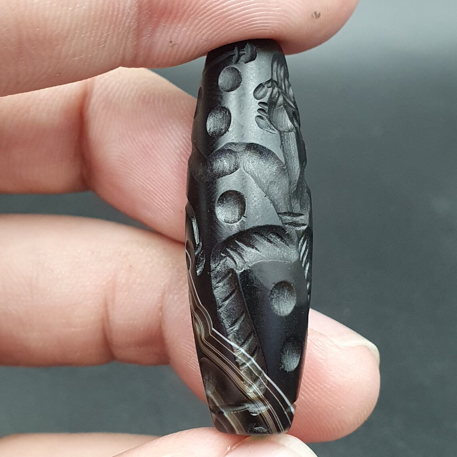 Indo Tibetan Carving Agate Eye stone Bead Amulet Hunter Hunted Animal #10213