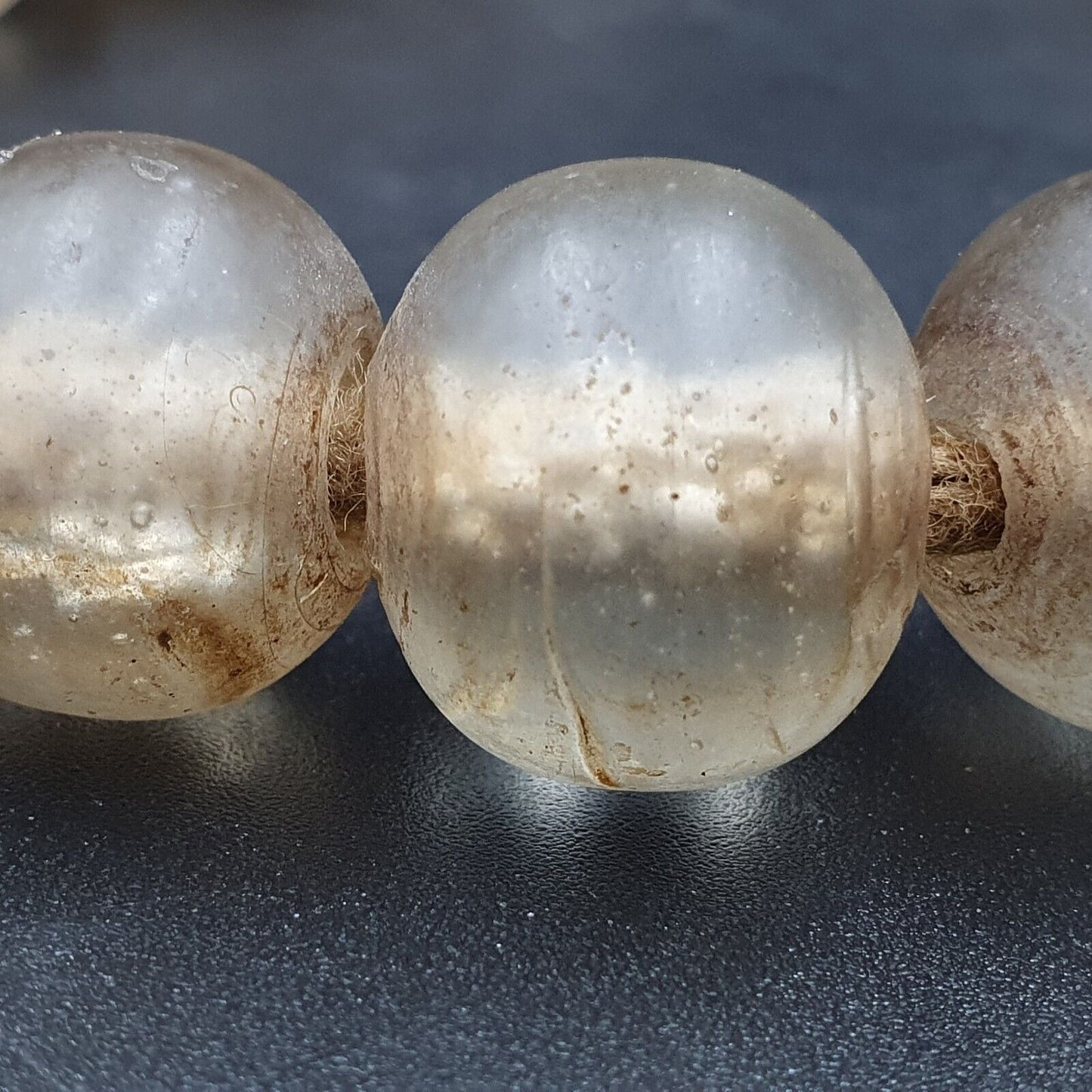 Afrikanische Handelsperlen, antike, seltene Blasenperlen, weiß, klar, rund, 15–18 mm