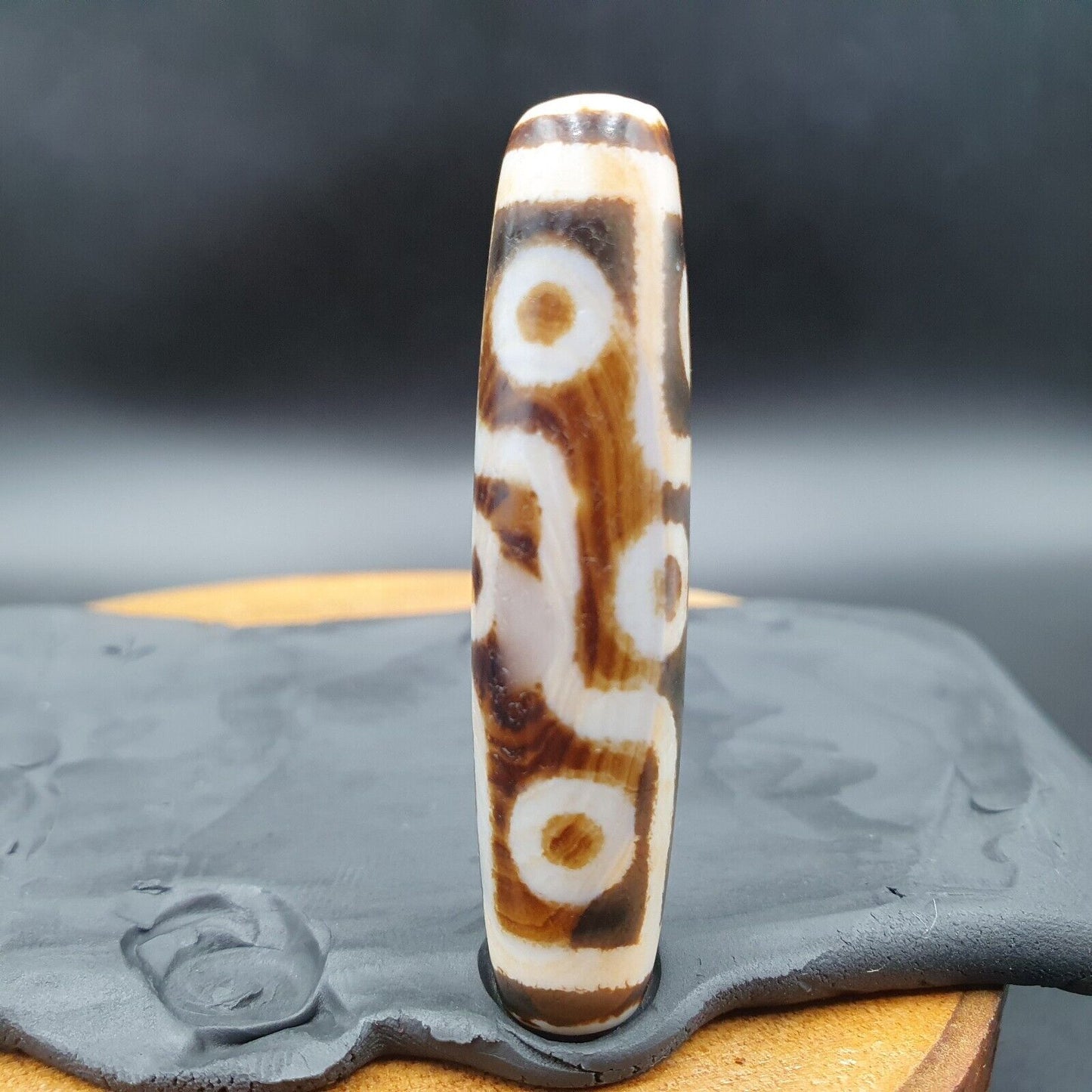 西藏尼泊爾喜馬拉雅古代老天珠護身符九眼珠護身符
