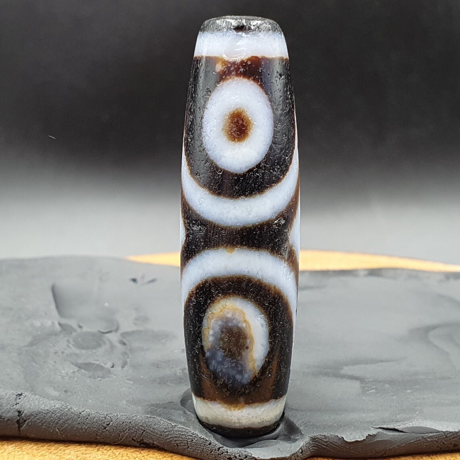 Protective Bead Amulet Vintage Old Indo Tibetan BLACK AND WHITE Agate pure 3 Eye