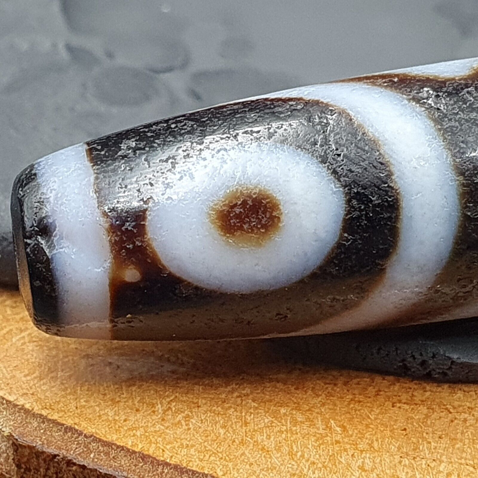 Protective Bead Amulet Vintage Old Indo Tibetan BLACK AND WHITE Agate pure 3 Eye