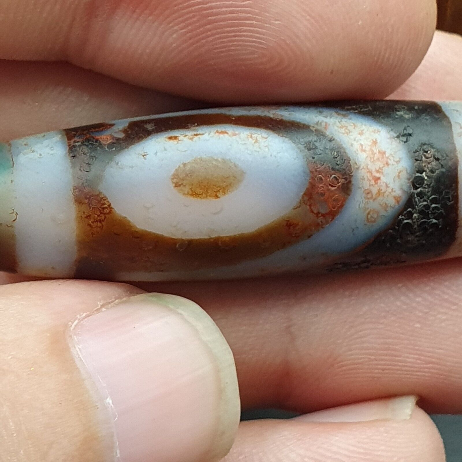 Vintage Old Himalayan Indo Tibetan 2 Eyes pattern Dzi Amulet Pendant Bead B28