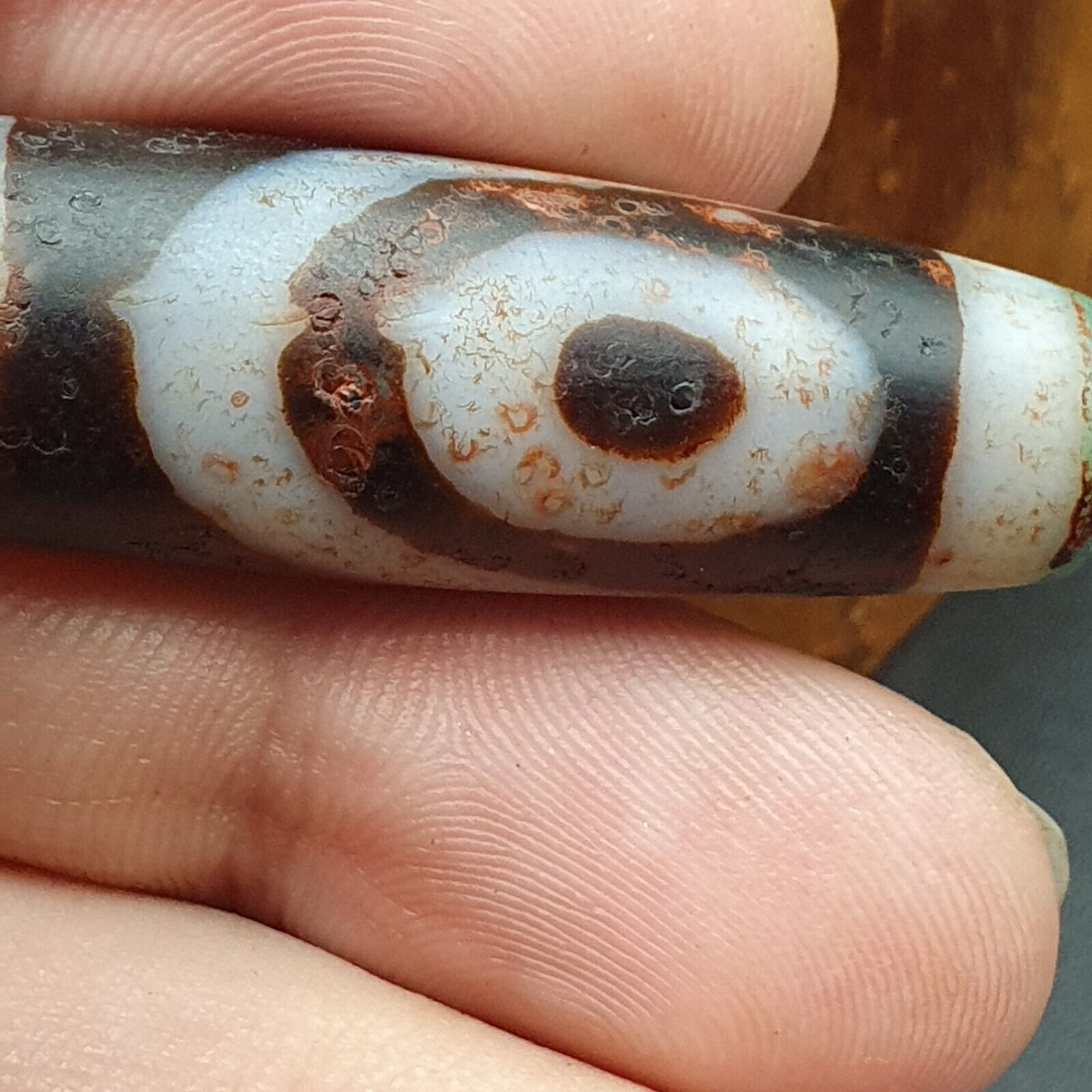 Vintage Old Himalayan Indo Tibetan 2 Eyes pattern Dzi Amulet Pendant Bead B28