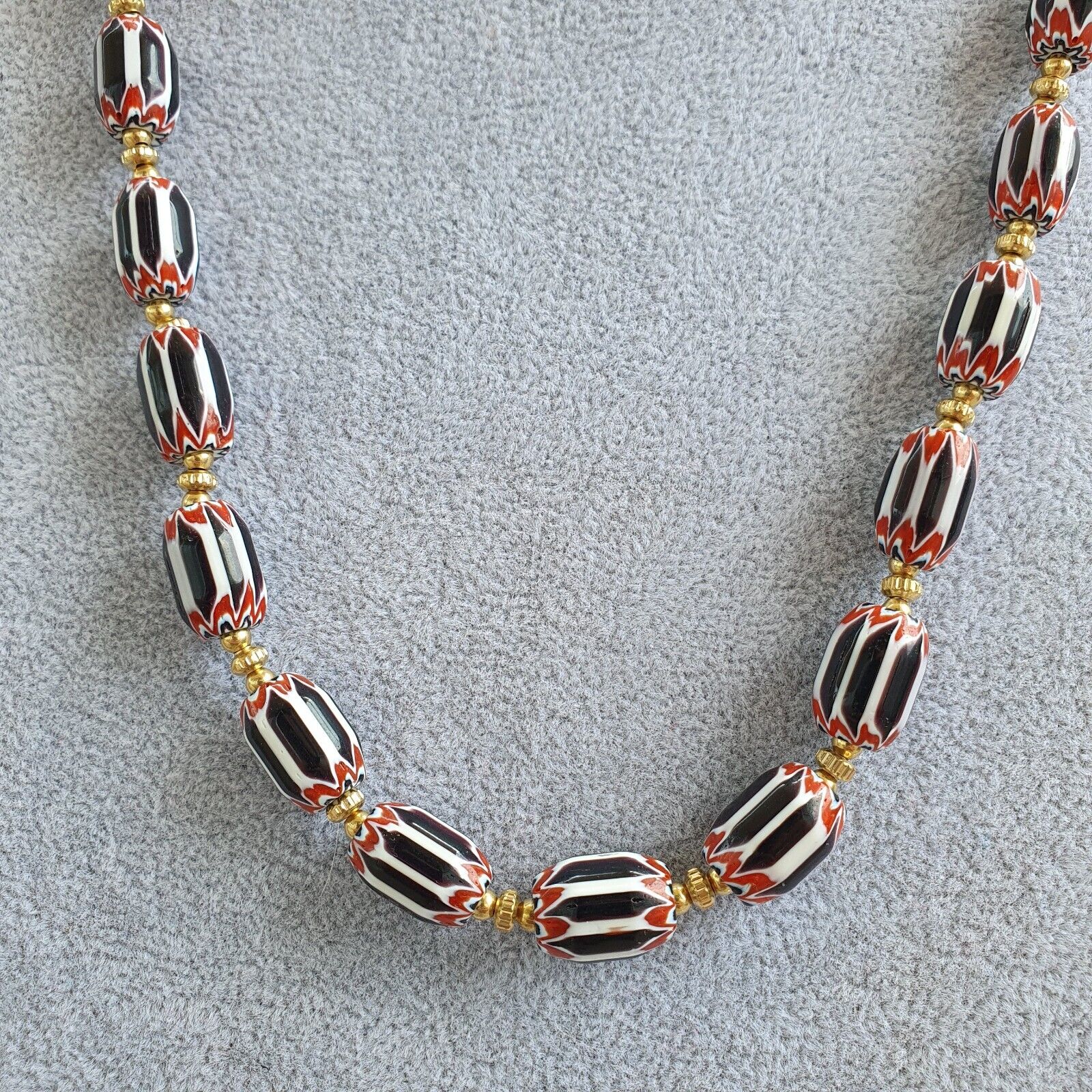 Vintage beads Old trade Black and White Chevrons Beads Necklace