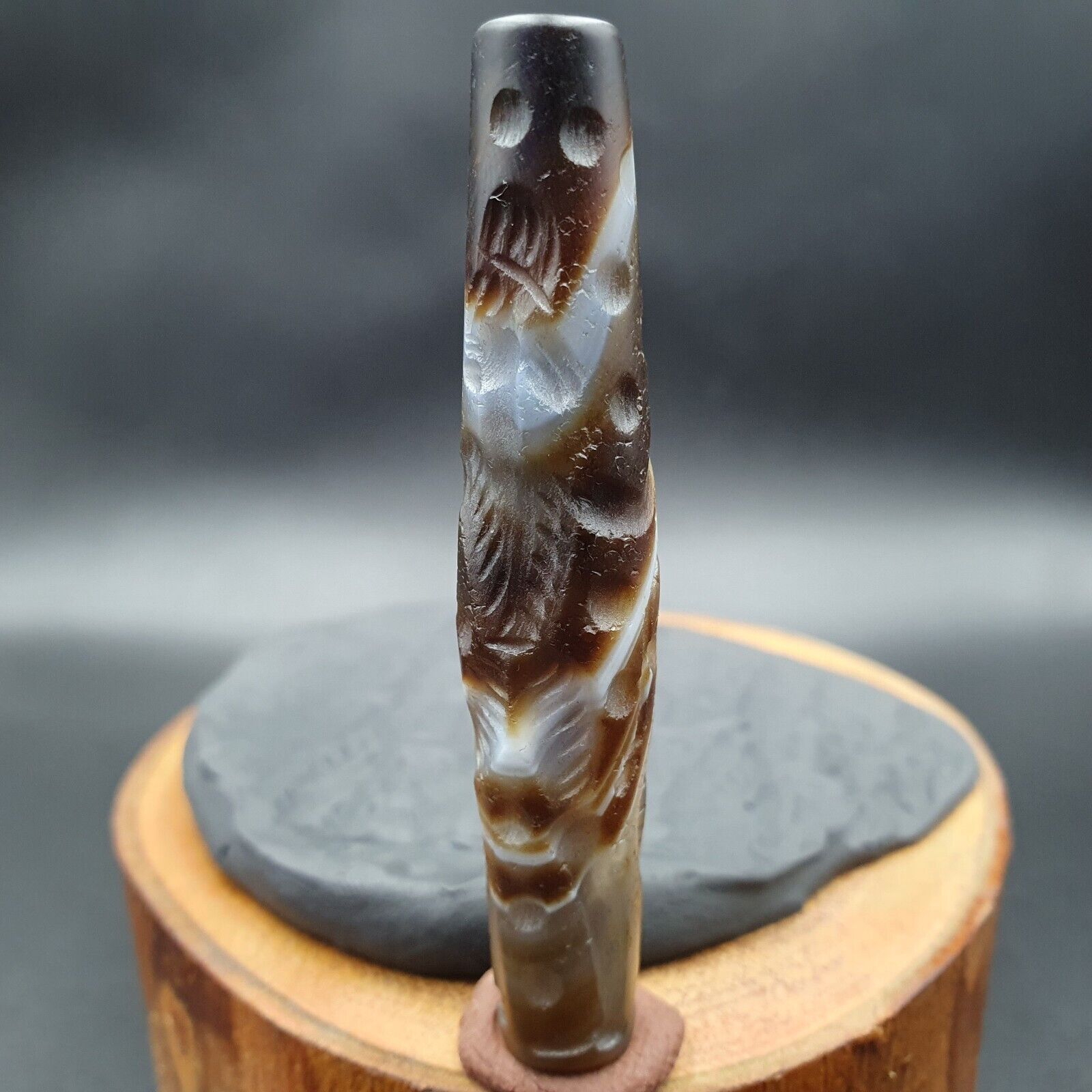 Hunting Hunt Antique Ancient Indo Tibetan Carving Agate Eyes stone Bead Amulet