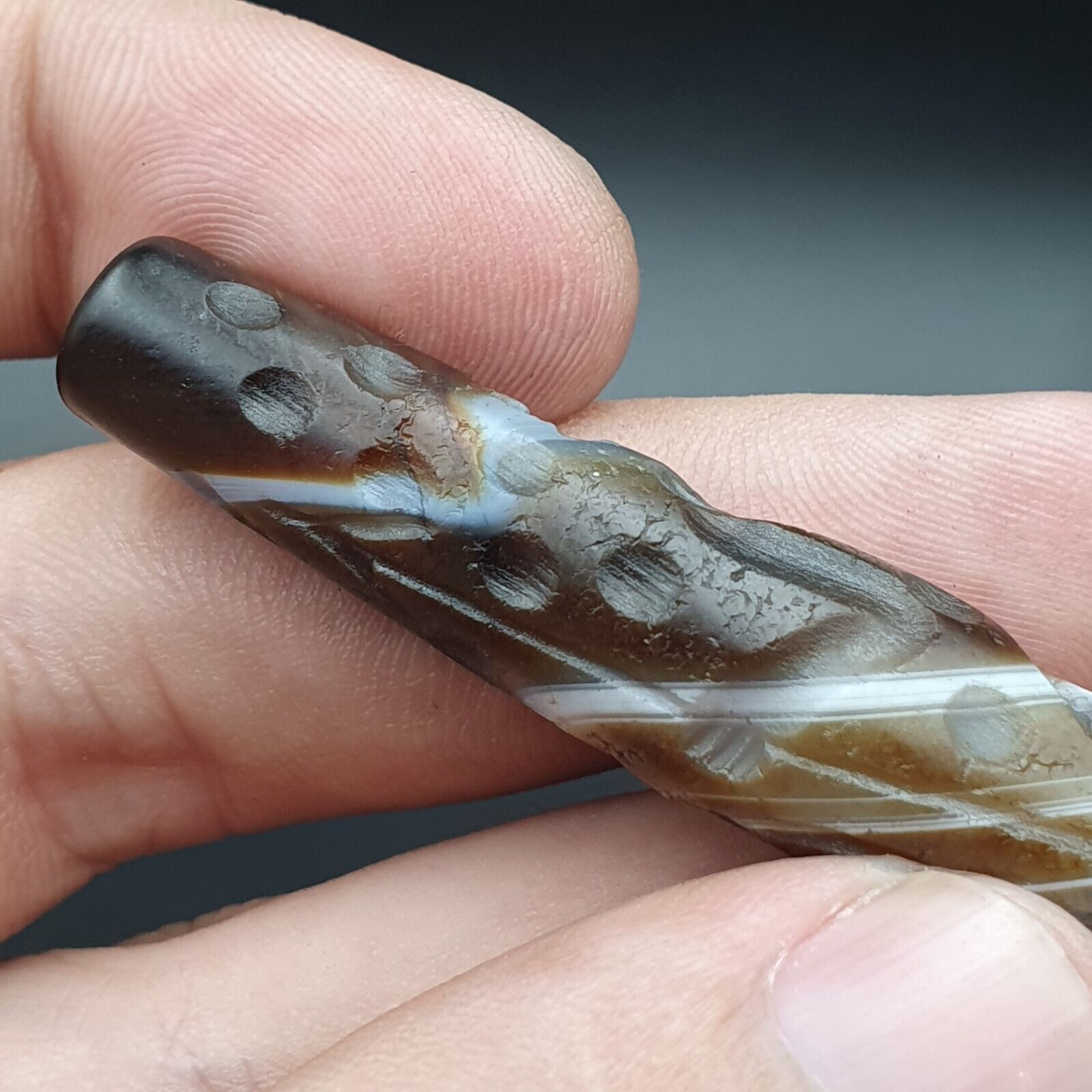 Hunting Hunt Antique Ancient Indo Tibetan Carving Agate Eyes stone Bead Amulet