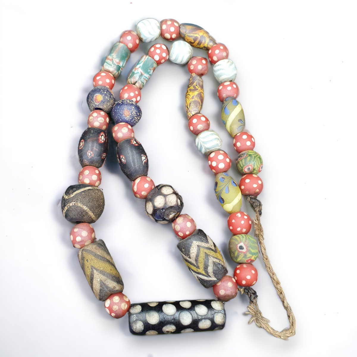 Beautiful vintage Skunk Fancy Feather Pattern glass beads Long Necklace