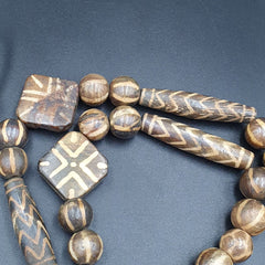 Asian Burmese Old Pumtek petrified Wood Stone beads Strand Long necklace