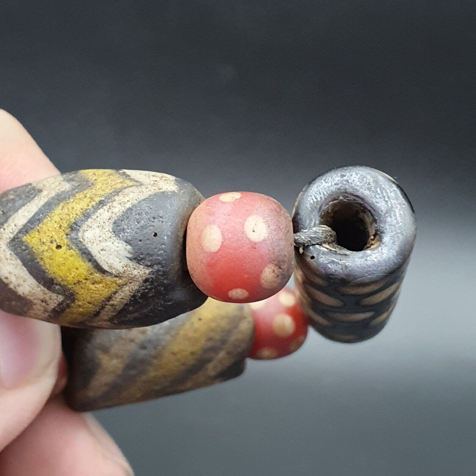 Beautiful vintage Skunk Fancy Feather Pattern glass beads Long Necklace