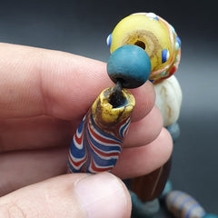 Beautiful vintage Fancy Feather Pattern Skunk lampwork glass beads Long Necklace