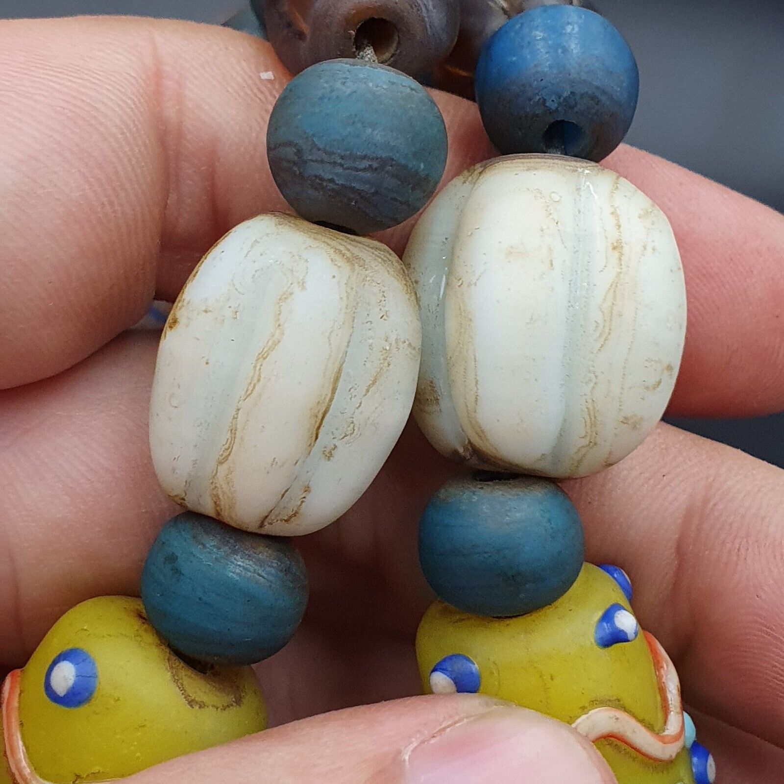 Beautiful vintage Fancy Feather Pattern Skunk lampwork glass beads Long Necklace