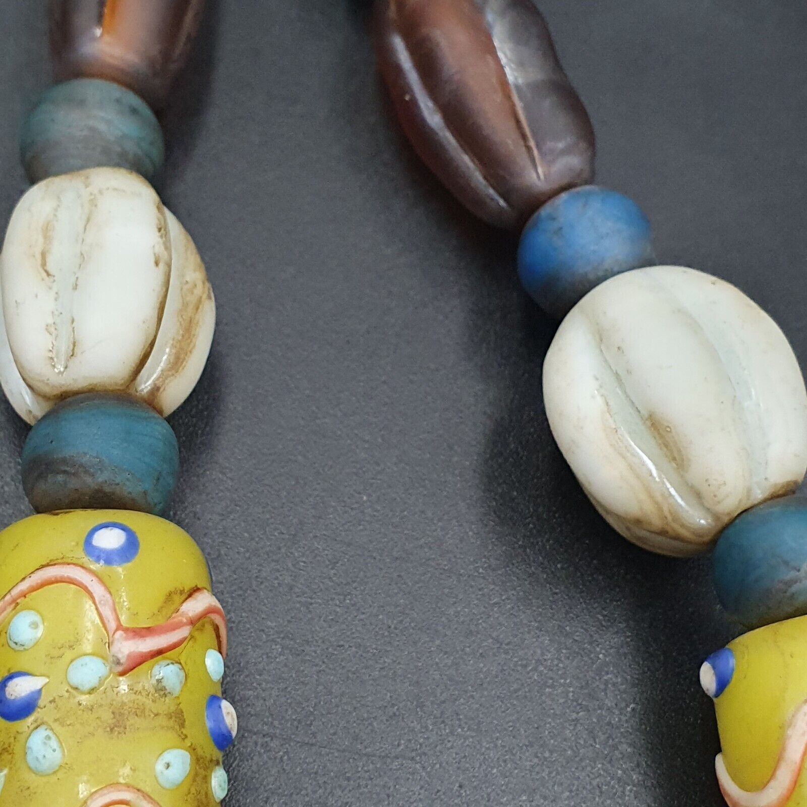 Beautiful vintage Fancy Feather Pattern Skunk lampwork glass beads Long Necklace