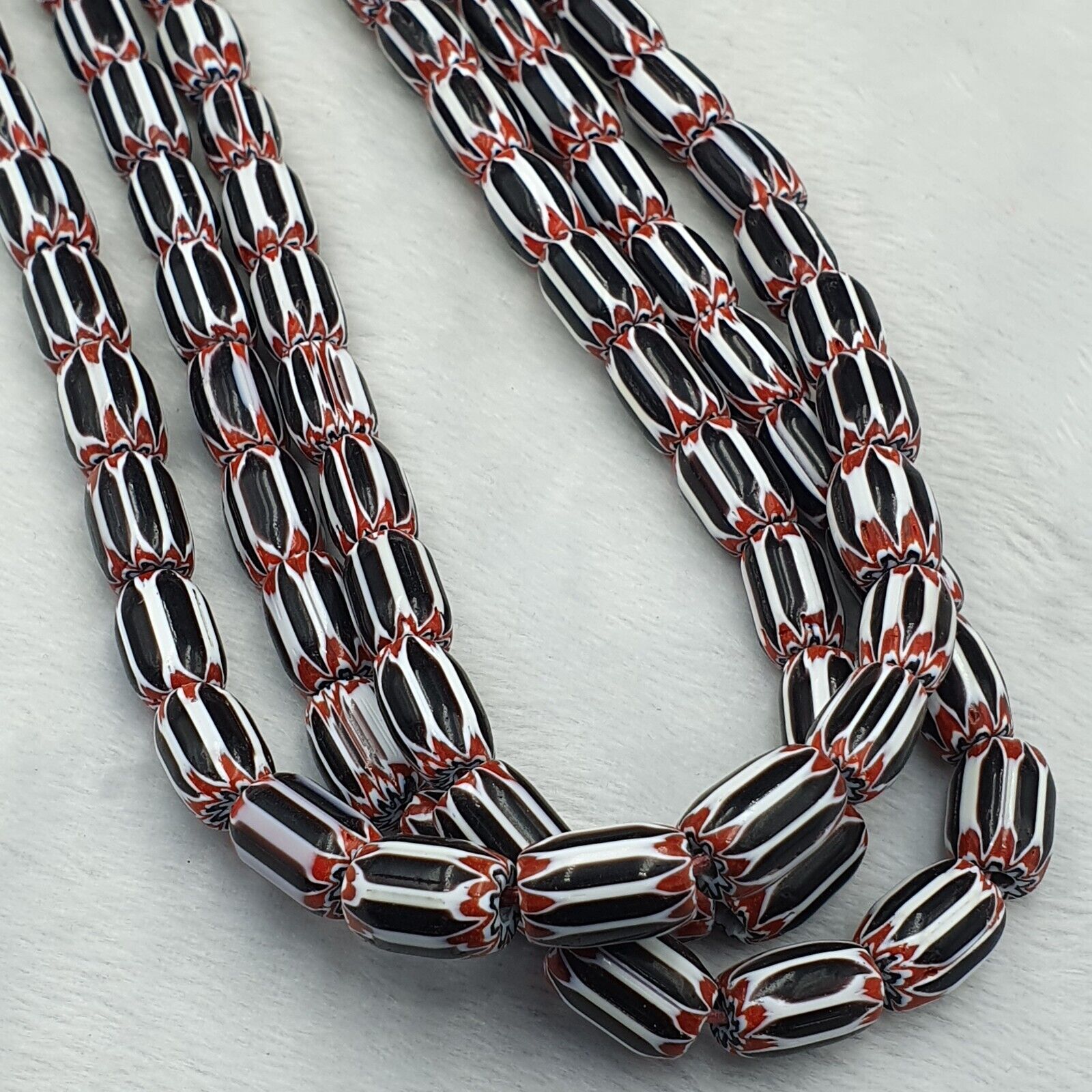 Vintage Black/white Chevron Beads Venetian Inspired 15mmx10mm Beads Long Strand