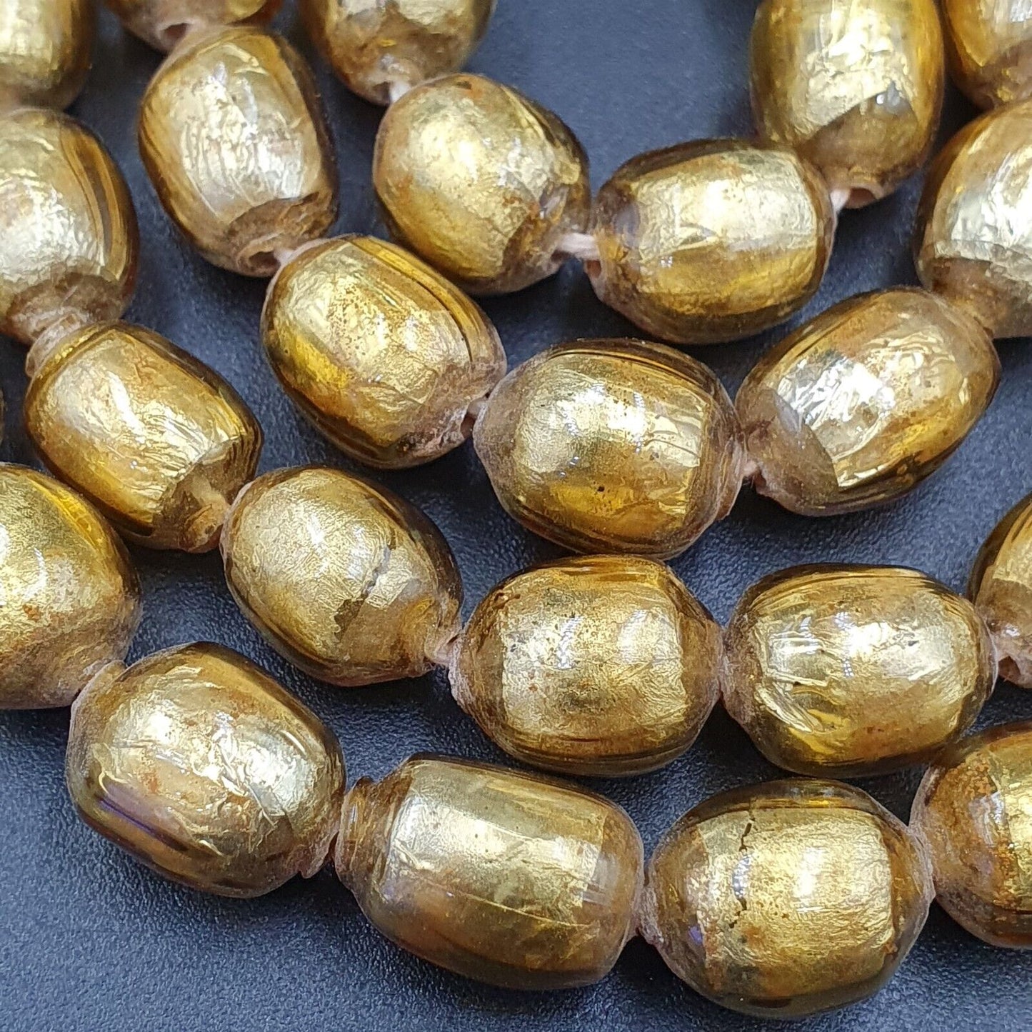 VINTAGE Einzigartige Halskette mit Blattgold im Inneren aus GLASPERLEN