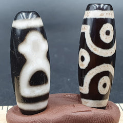 N#211 Himalayan Indo Tibetan rare Patterns Dzi Amulet Bead Lot 2 Beads