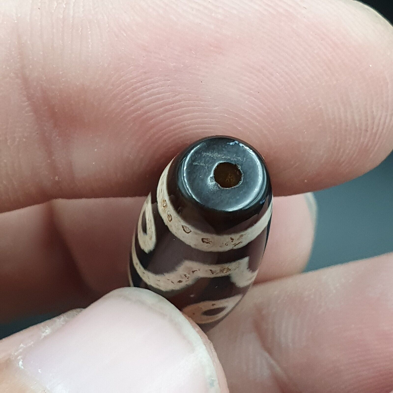 N#211 Himalayan Indo Tibetan rare Patterns Dzi Amulet Bead Lot 2 Beads