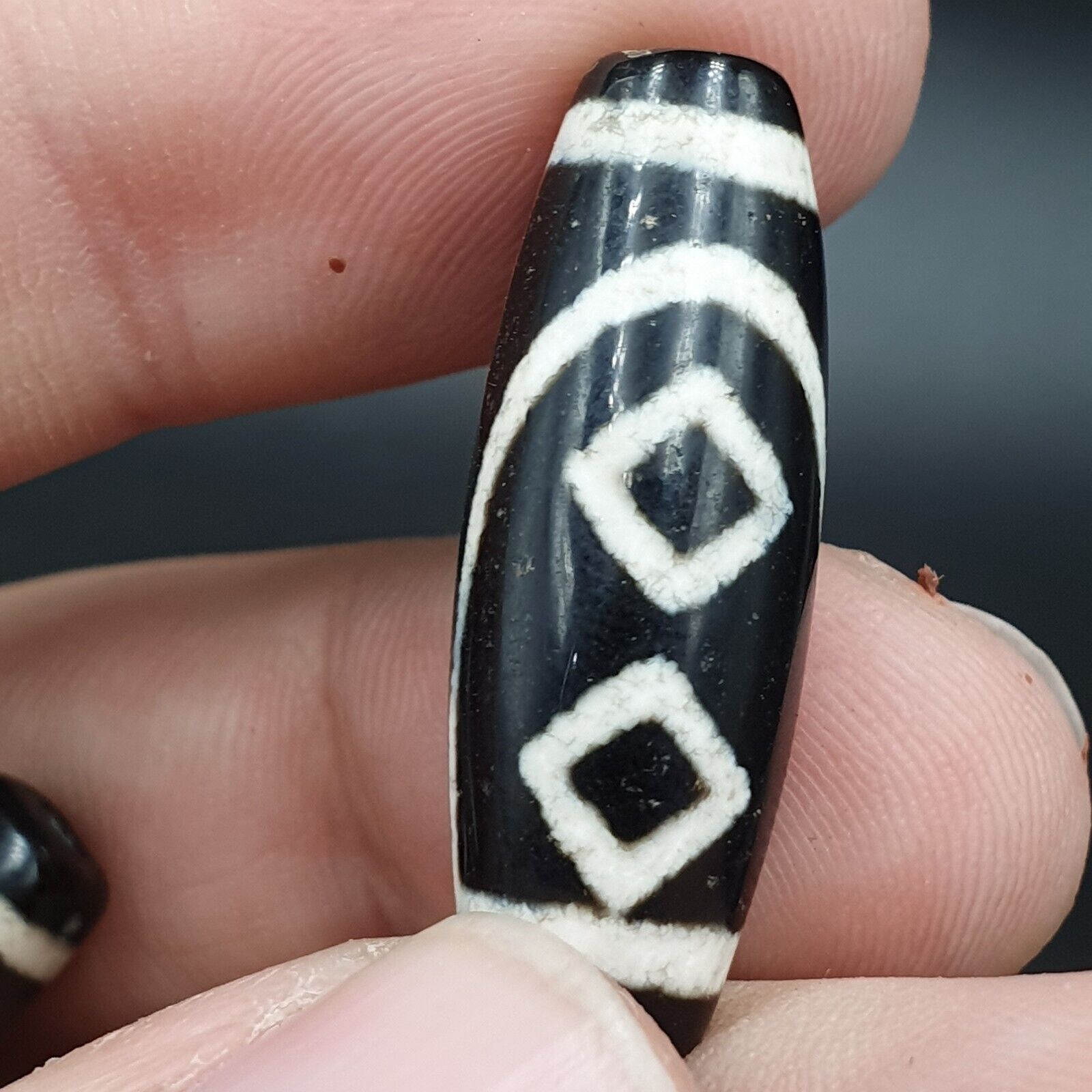 N#341 Himalayan Indo Tibetan rare Patterns Eyes Dzi Amulet Bead Lot 3 Beads
