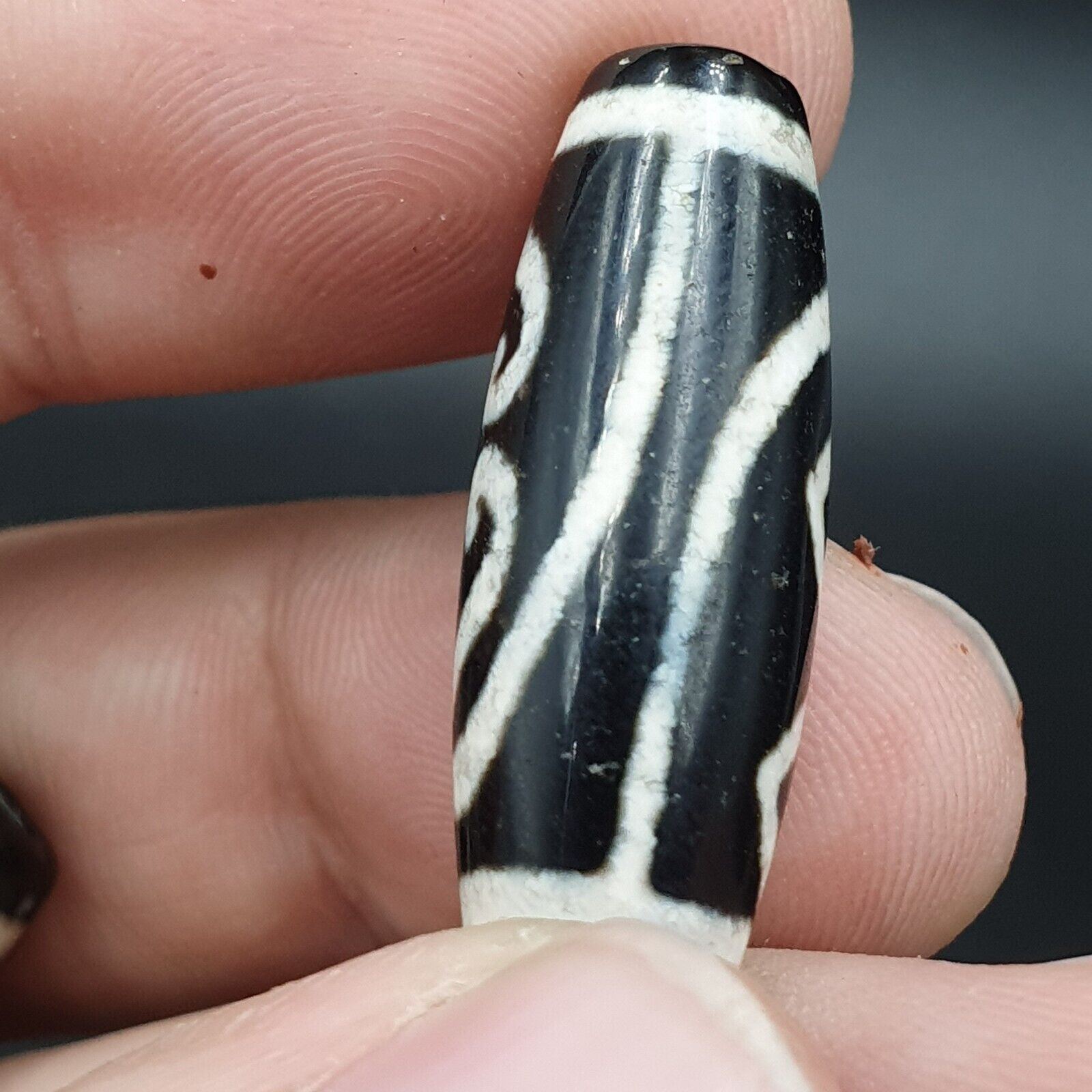 N#341 Himalayan Indo Tibetan rare Patterns Eyes Dzi Amulet Bead Lot 3 Beads