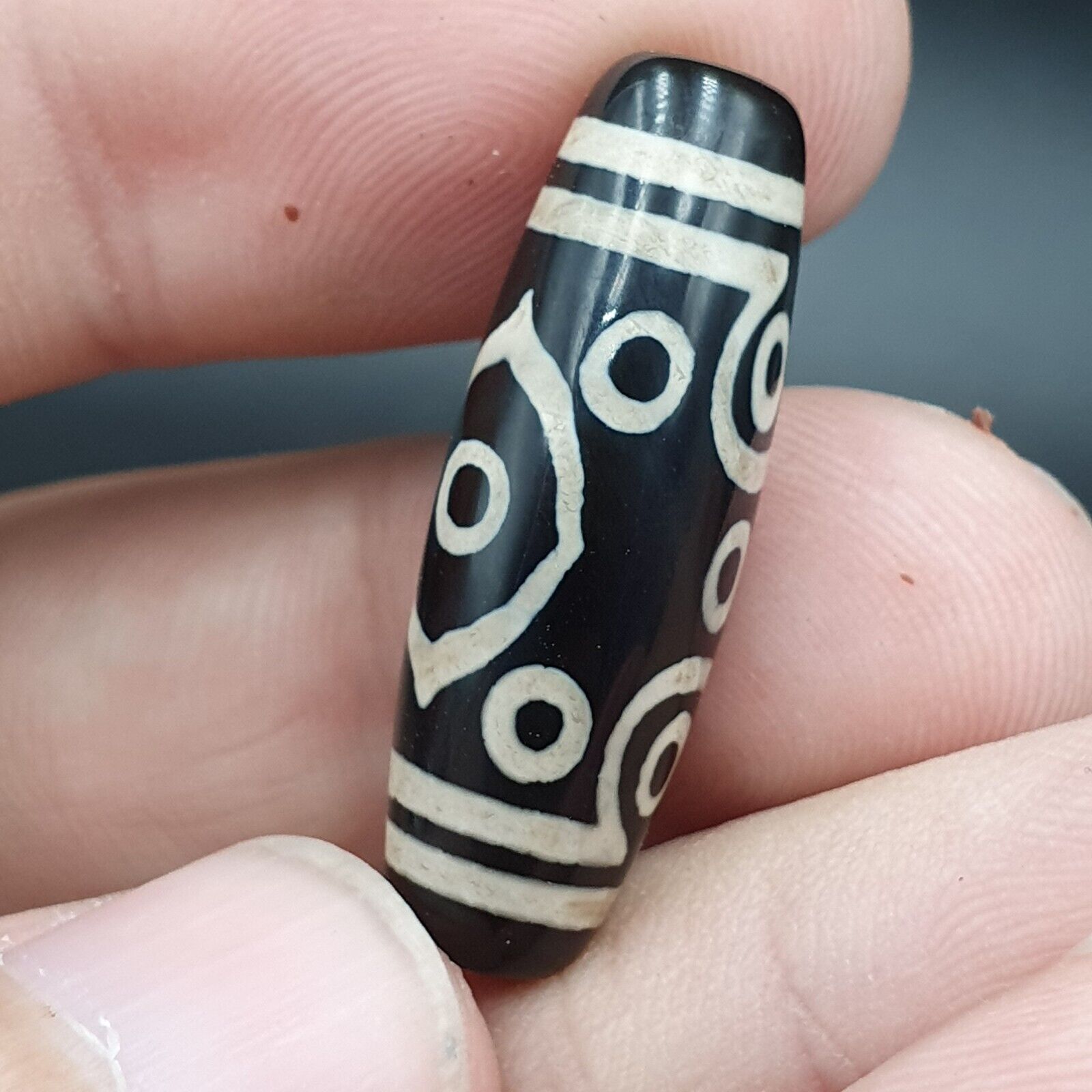 N#341 Himalayan Indo Tibetan rare Patterns Eyes Dzi Amulet Bead Lot 3 Beads