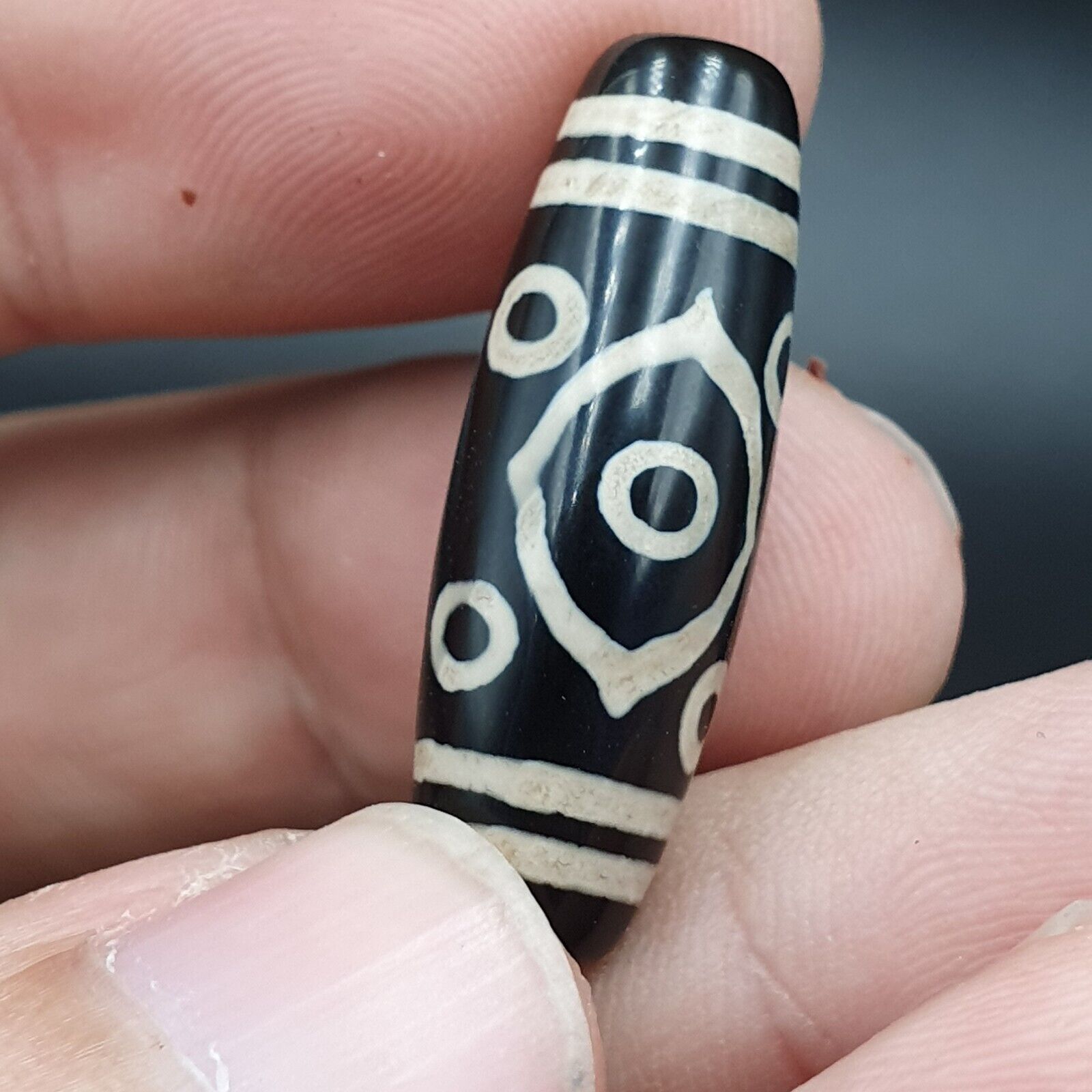 N#341 Himalayan Indo Tibetan rare Patterns Eyes Dzi Amulet Bead Lot 3 Beads