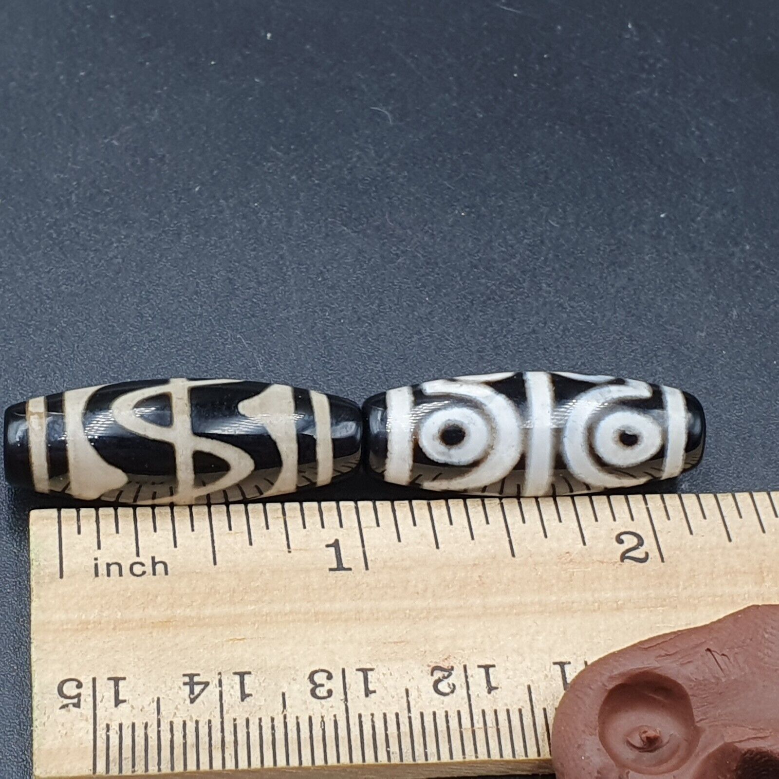 N#241 Himalayan Indo Tibetan rare Patterns Eyes Dzi Amulet Bead Lot 2 Beads