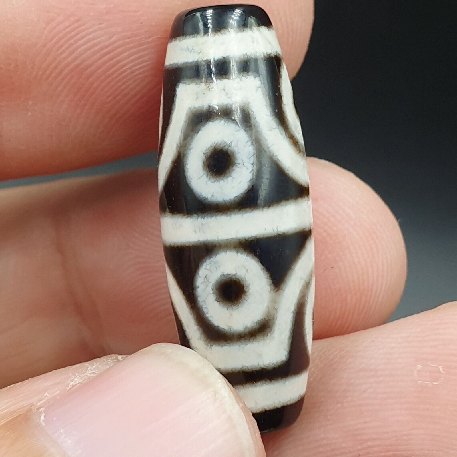 N#241 Himalayan Indo Tibetan rare Patterns Eyes Dzi Amulet Bead Lot 2 Beads