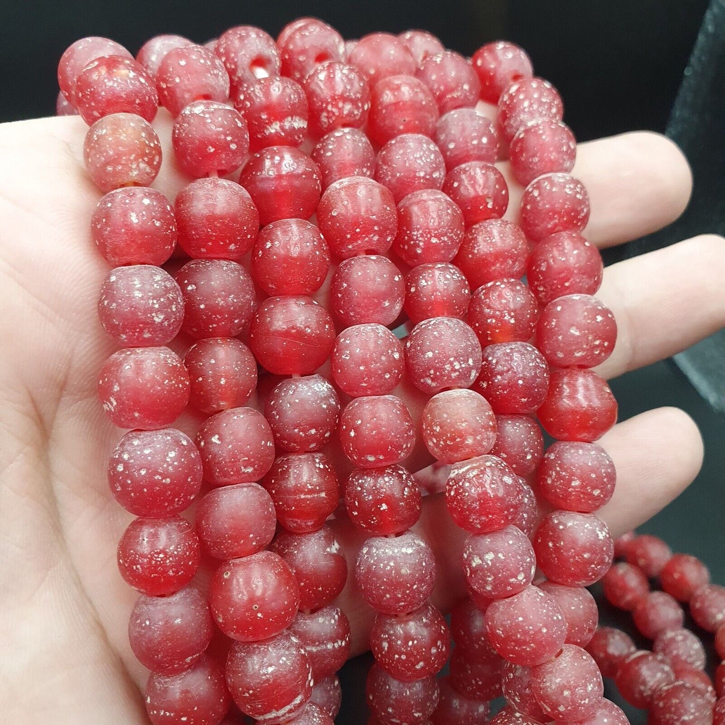 古董非洲風格櫻桃紅玻璃復古珠 24 英寸串 10-10.5 毫米