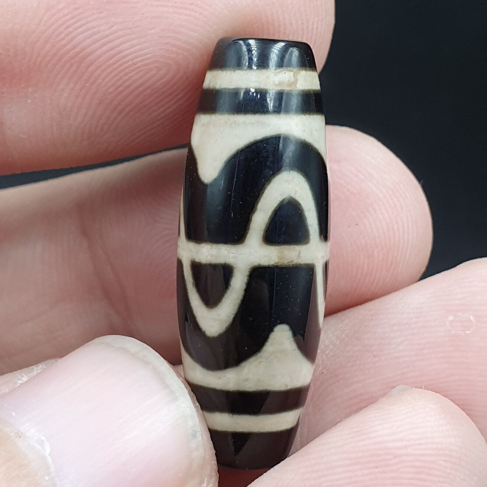 N#241 Himalayan Indo Tibetan rare Patterns Eyes Dzi Amulet Bead Lot 2 Beads