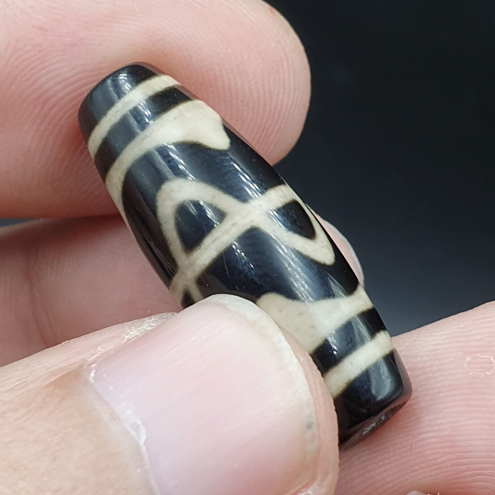 N#241 Himalayan Indo Tibetan rare Patterns Eyes Dzi Amulet Bead Lot 2 Beads