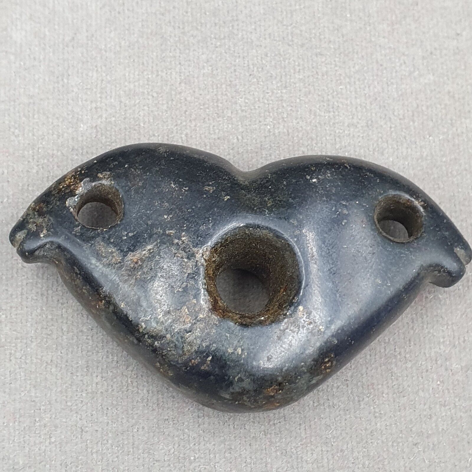 Antique Black Magnetic Stone mysterious animal carving Jade Amulet Stone MG - 1