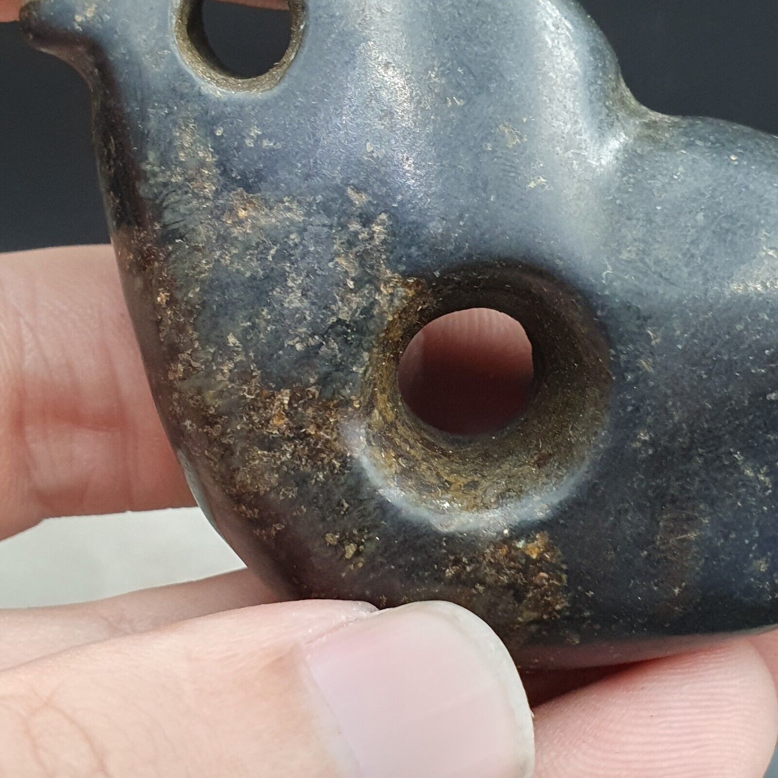 Antique Black Magnetic Stone mysterious animal carving Jade Amulet Stone MG - 1