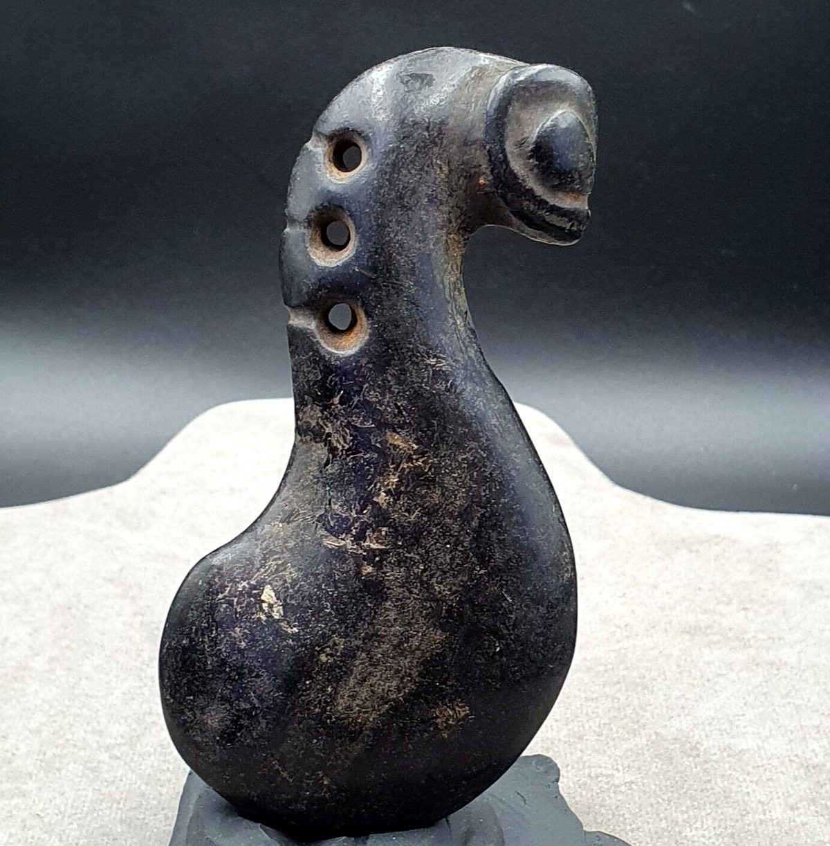 Antique Black Magnetic Stone mysterious animal carving Jade Amulet Stone MG - 3