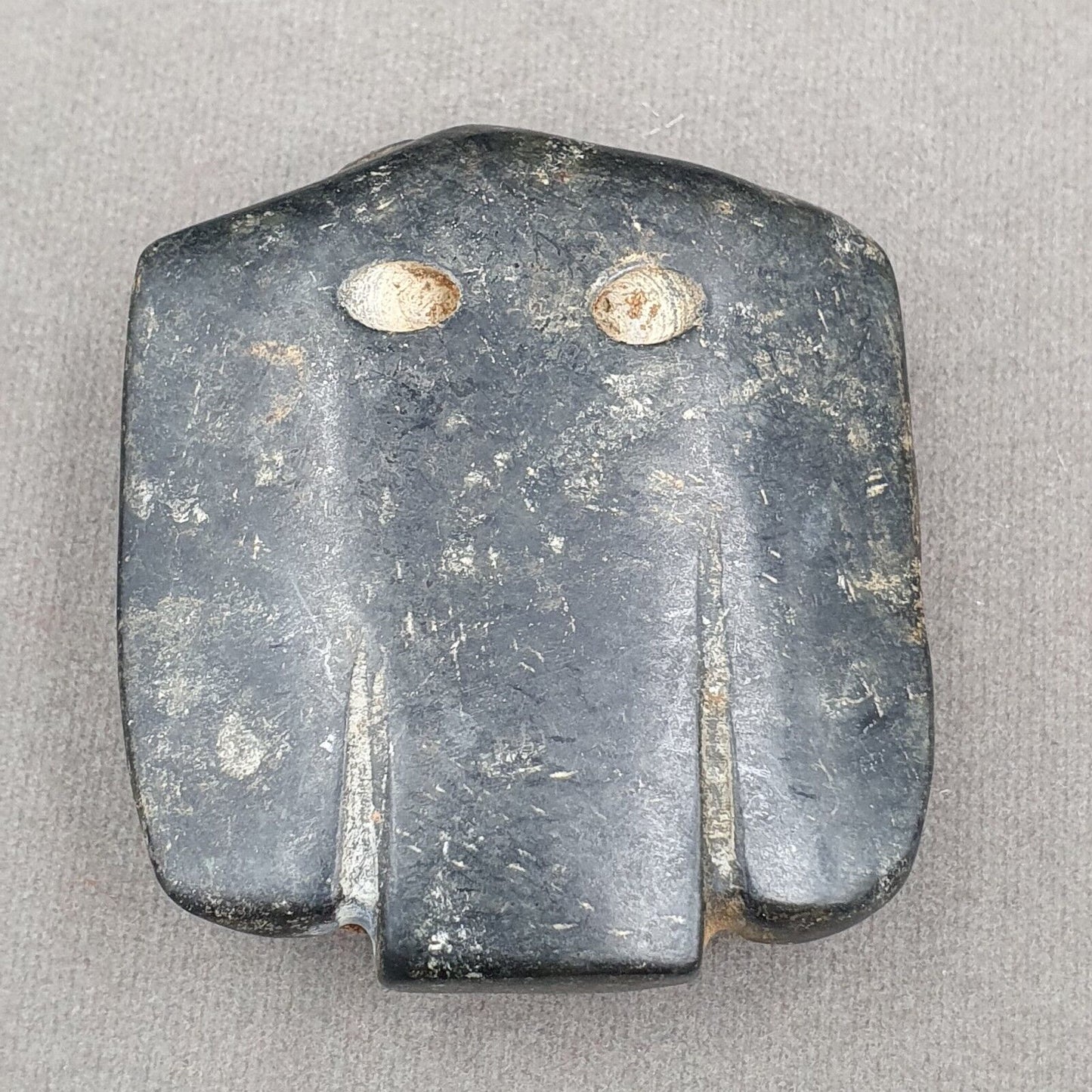 古董黑色磁石神秘動物雕刻玉石護身符石 MG - 2
