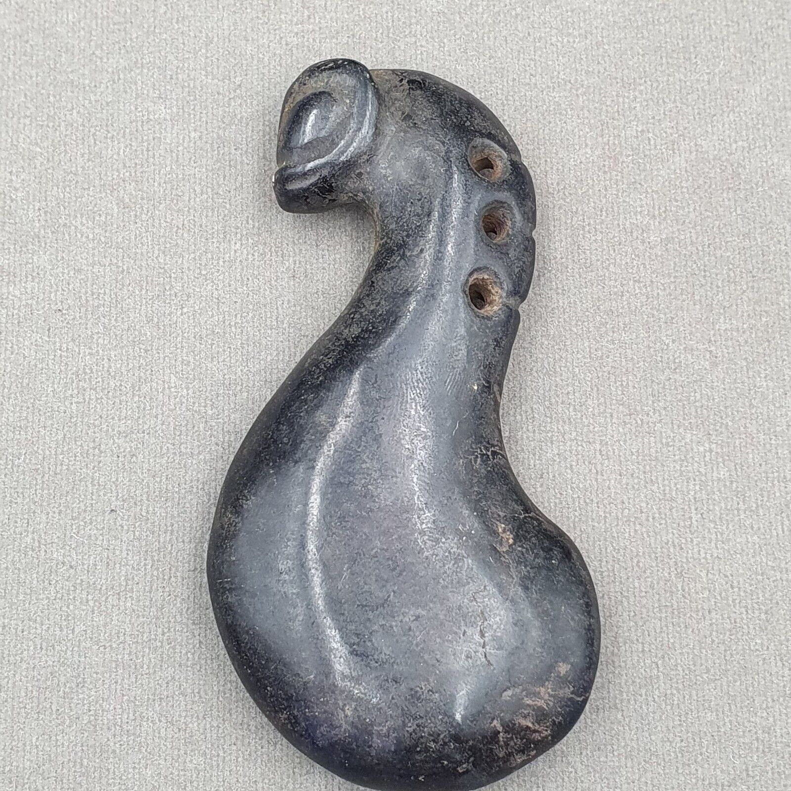 Antique Black Magnetic Stone mysterious animal carving Jade Amulet Stone MG - 3