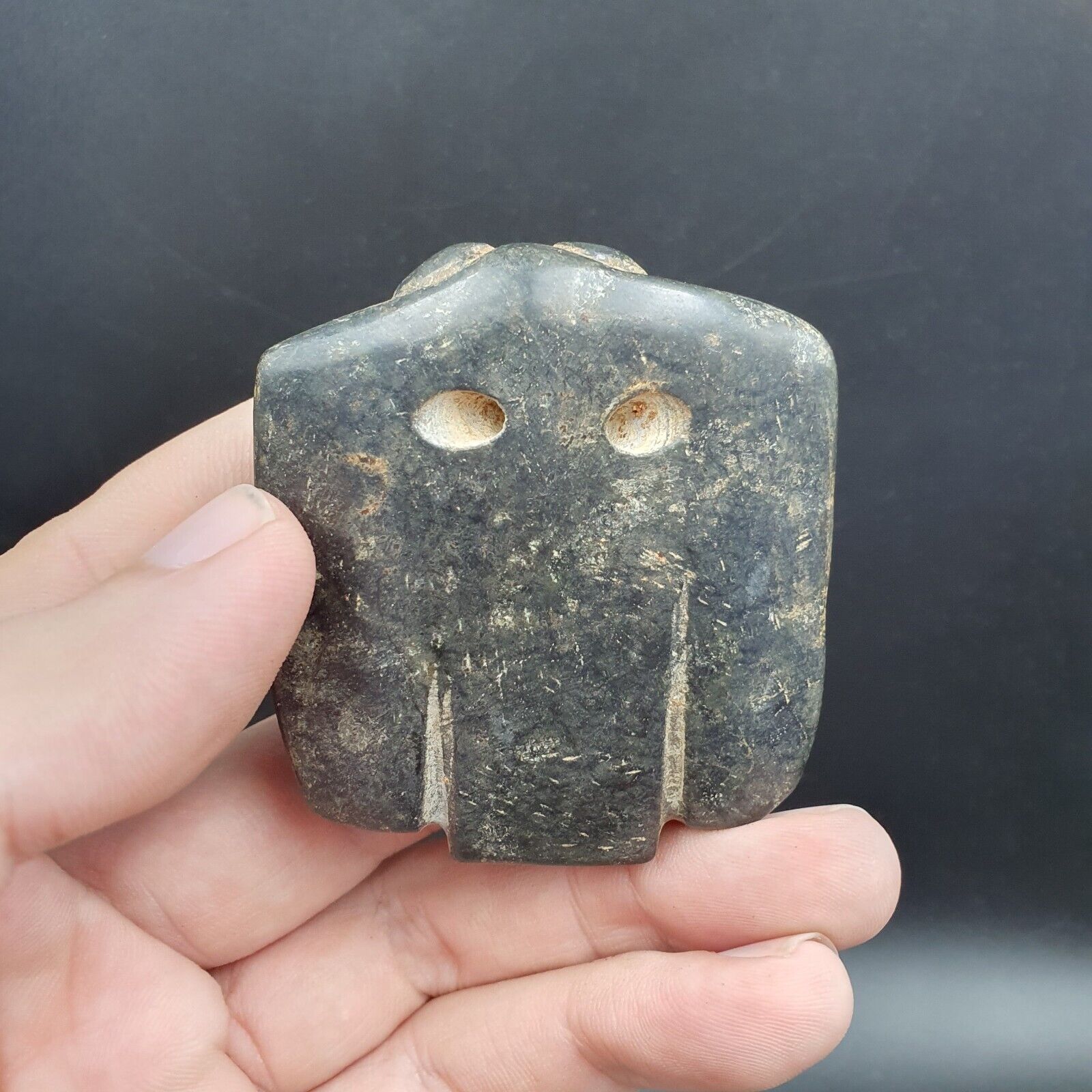 Antique Black Magnetic Stone mysterious animal carving Jade Amulet Stone MG - 2