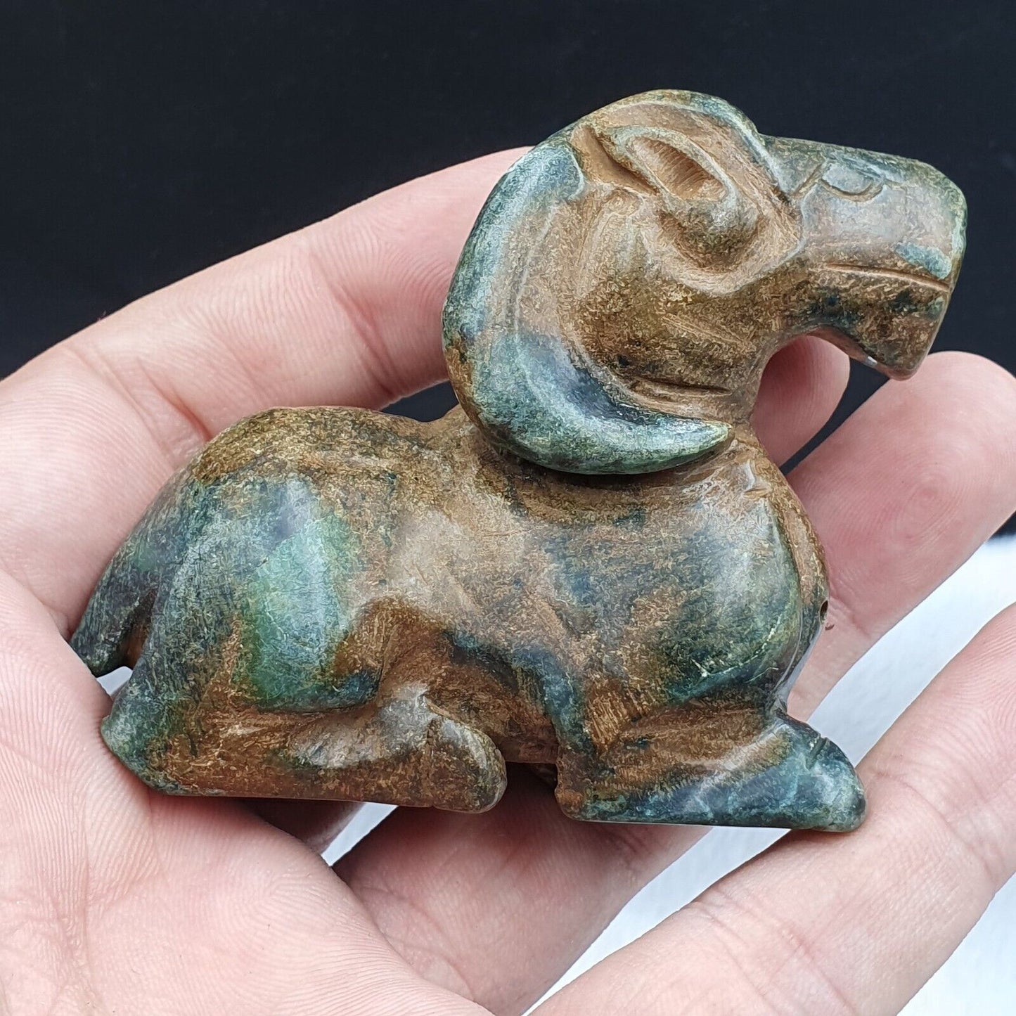 Antiker Stein Jade geheimnisvolles Tier Schaf Schnitzstein Amulett Perlenstein JD2