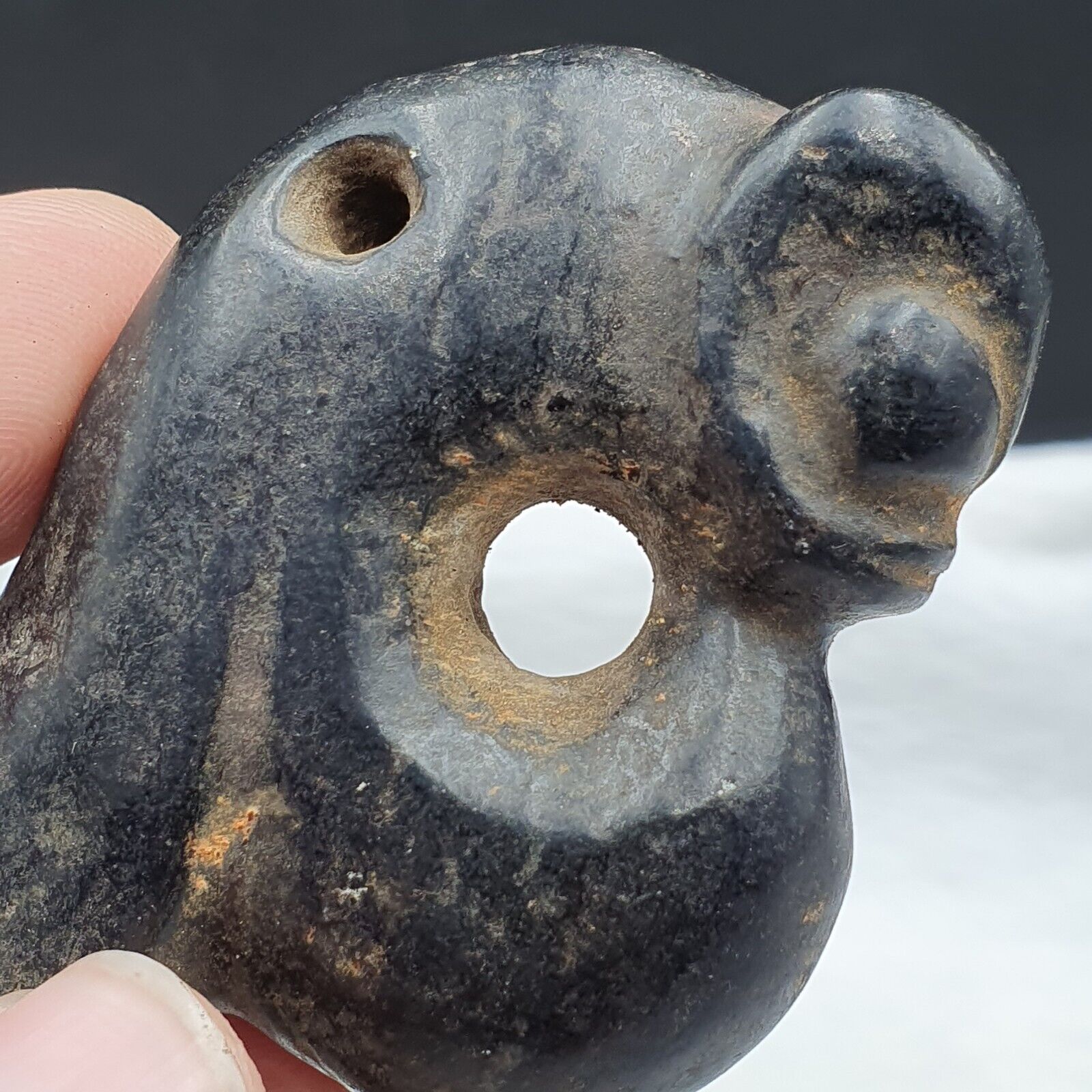 Antique Black Magnetic Stone mysterious animal carving Jade Amulet Stone MG-9
