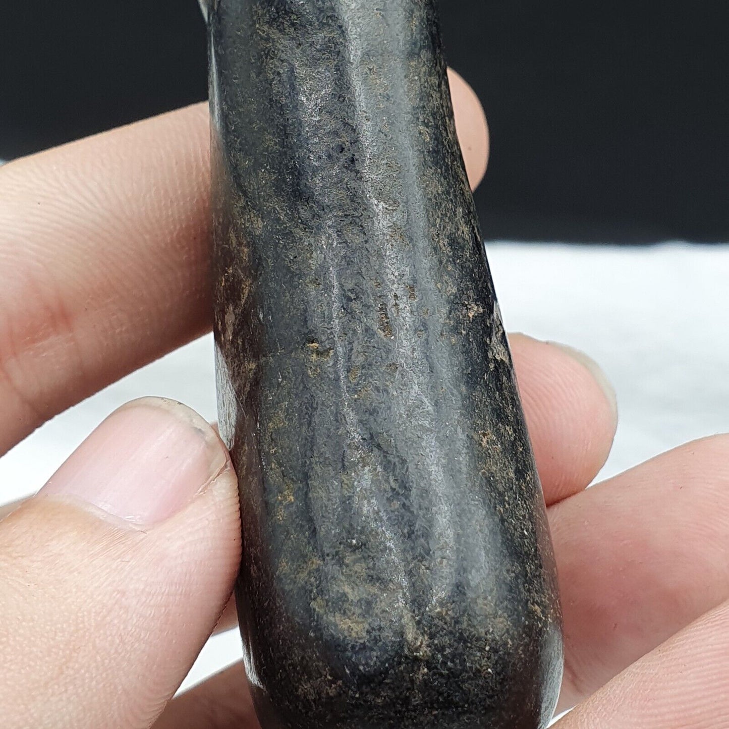 古董黑色磁石神秘動物雕刻玉石護身符石 MG-10