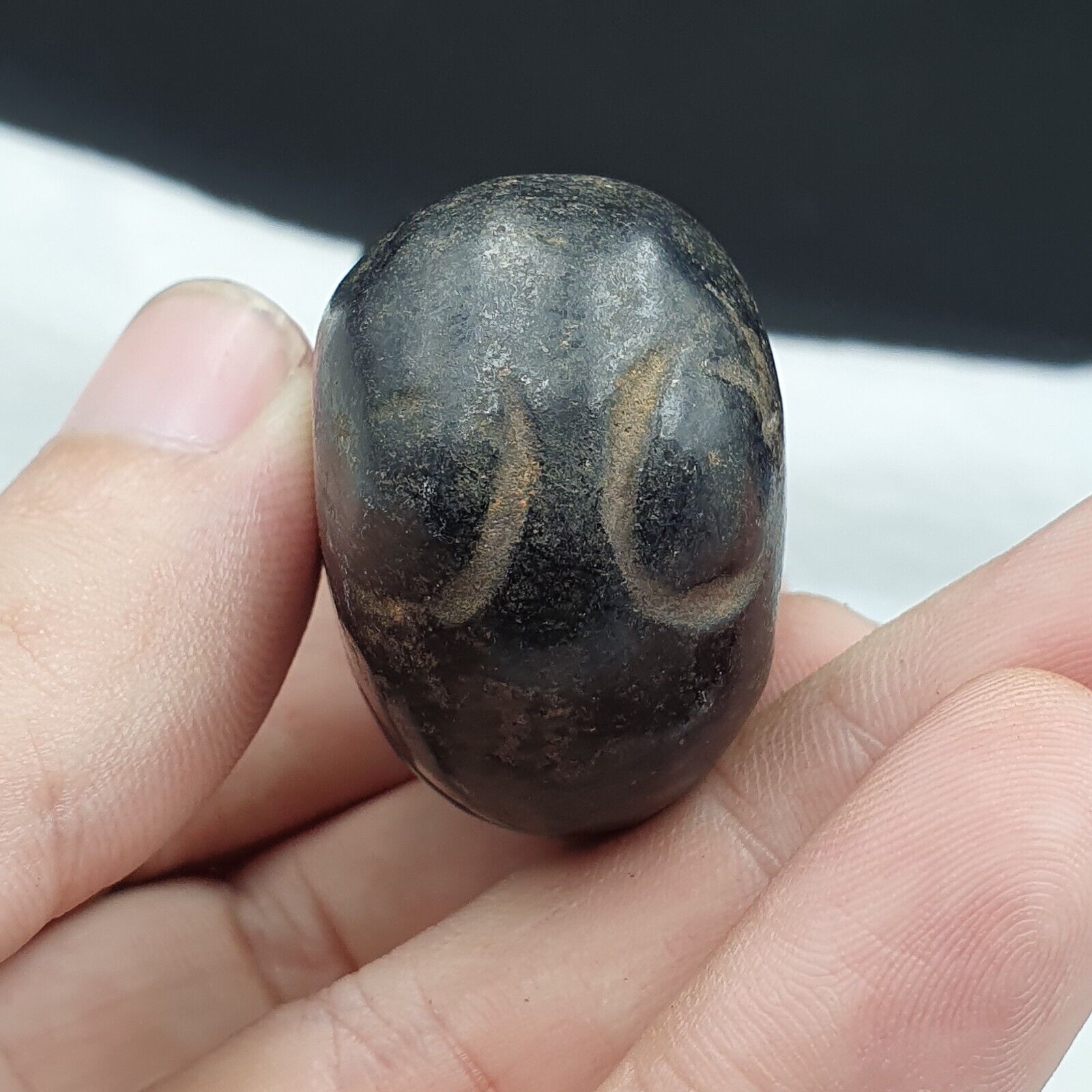 Antique Black Magnetic Stone mysterious animal carving Jade Amulet Stone MG-10